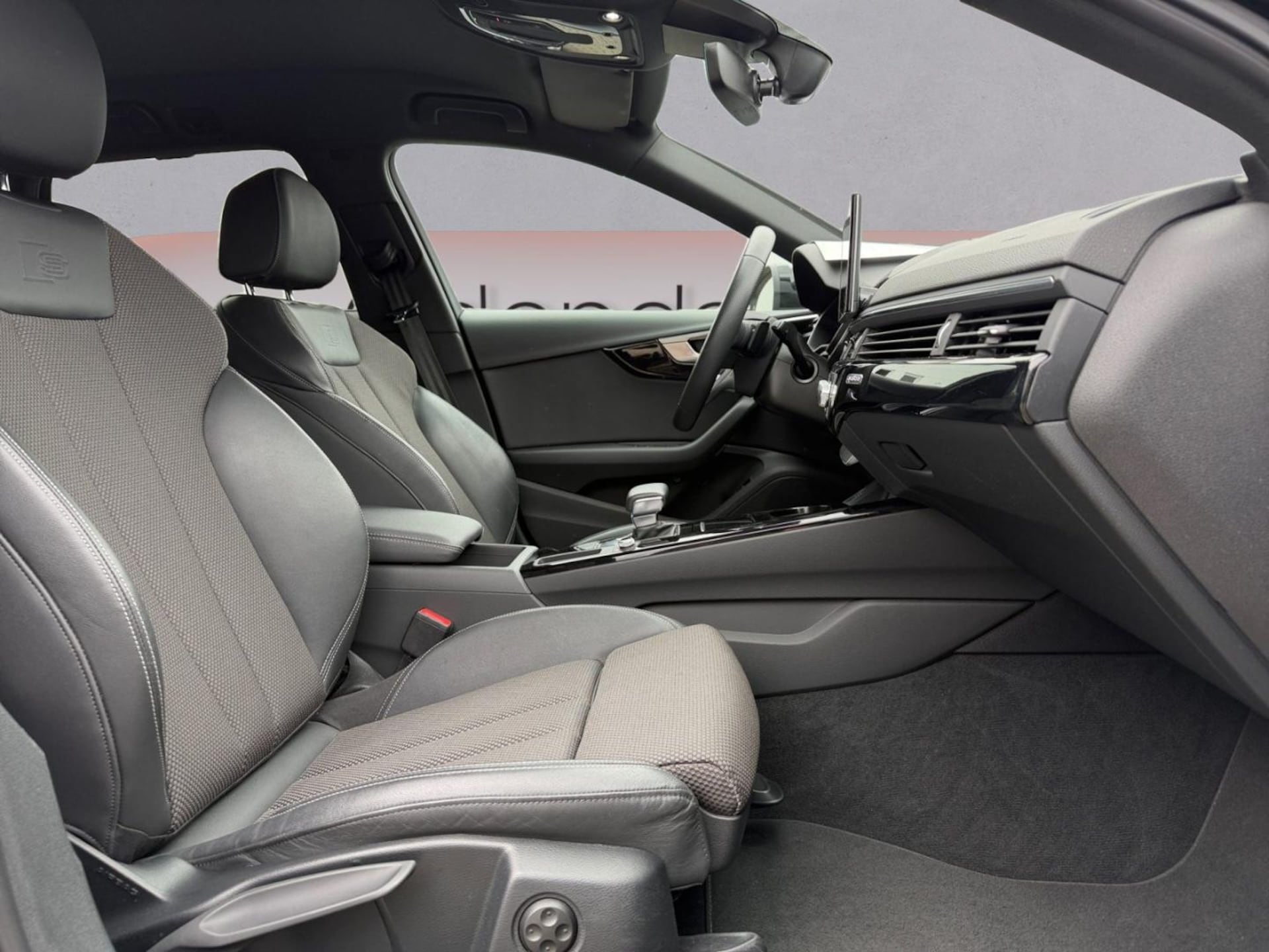 Audi A4 Avant S line
