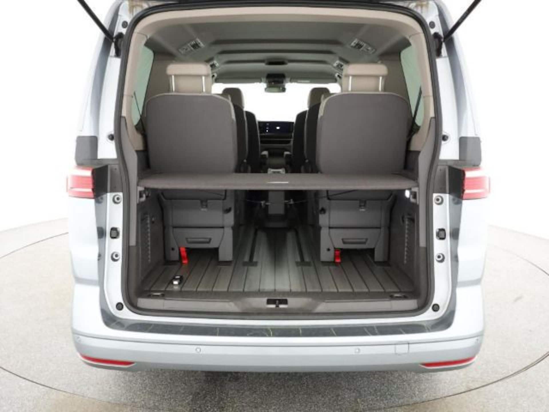 Volkswagen Multivan Langversion Basis-Modell