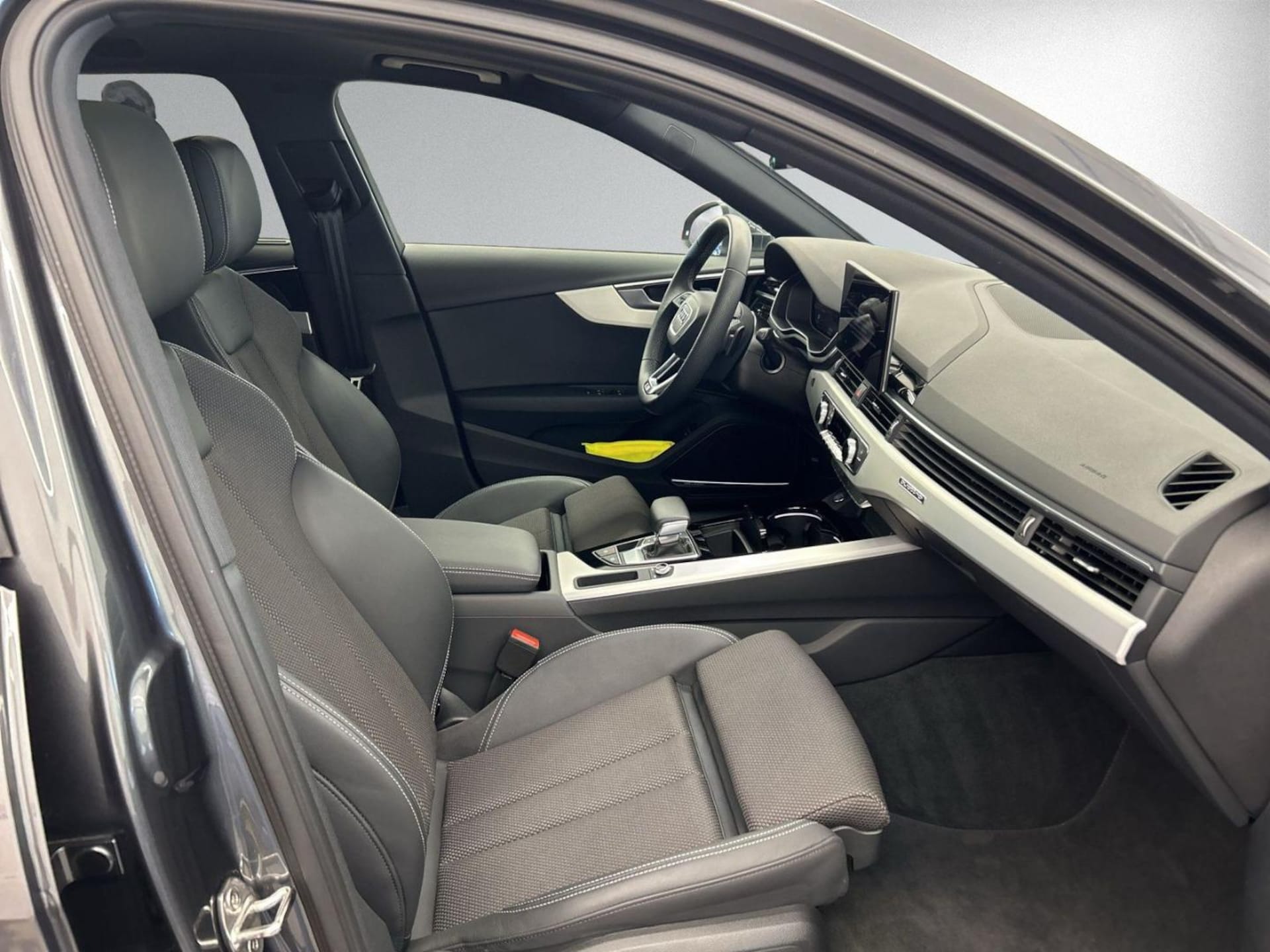 Audi A4 Avant S line