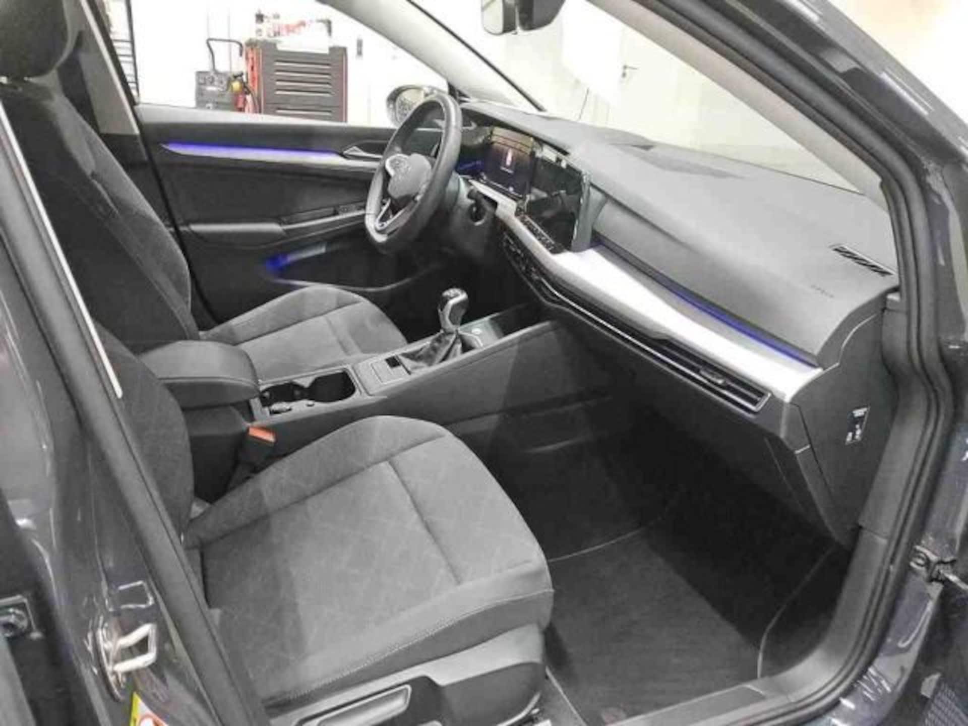 Volkswagen Golf Variant Life