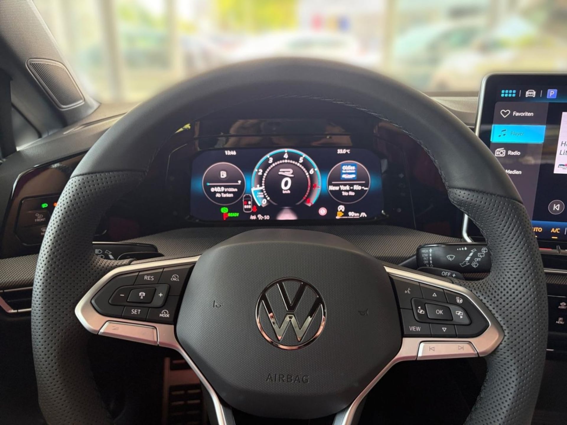Volkswagen Golf R-Line