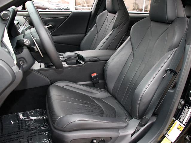 2021 LEXUS ES - Image 22