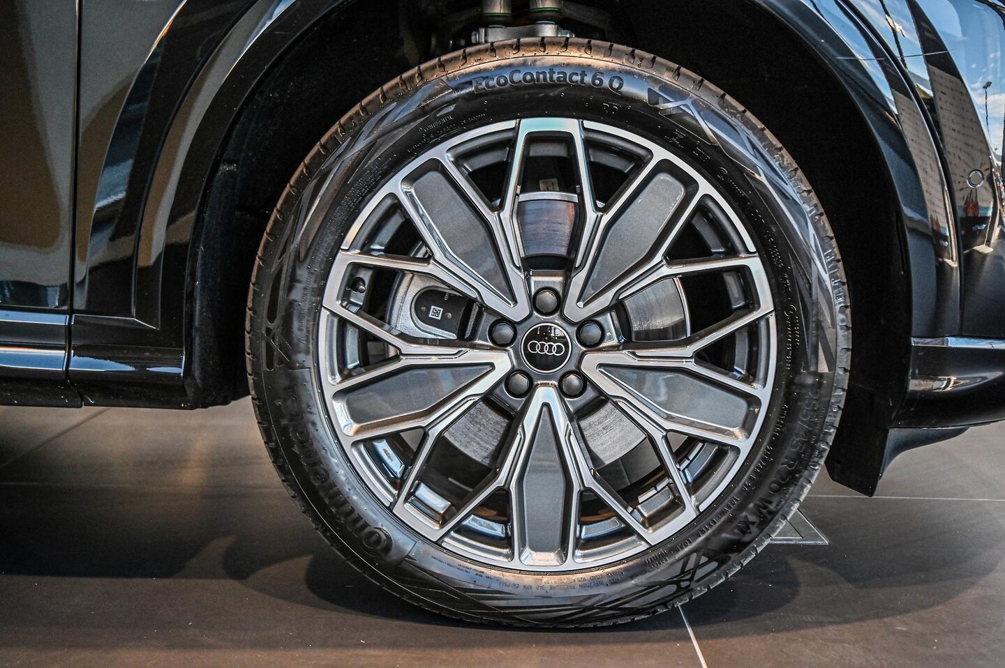 Image about Audi Q5 SUV TDI quattro 150 kW sport