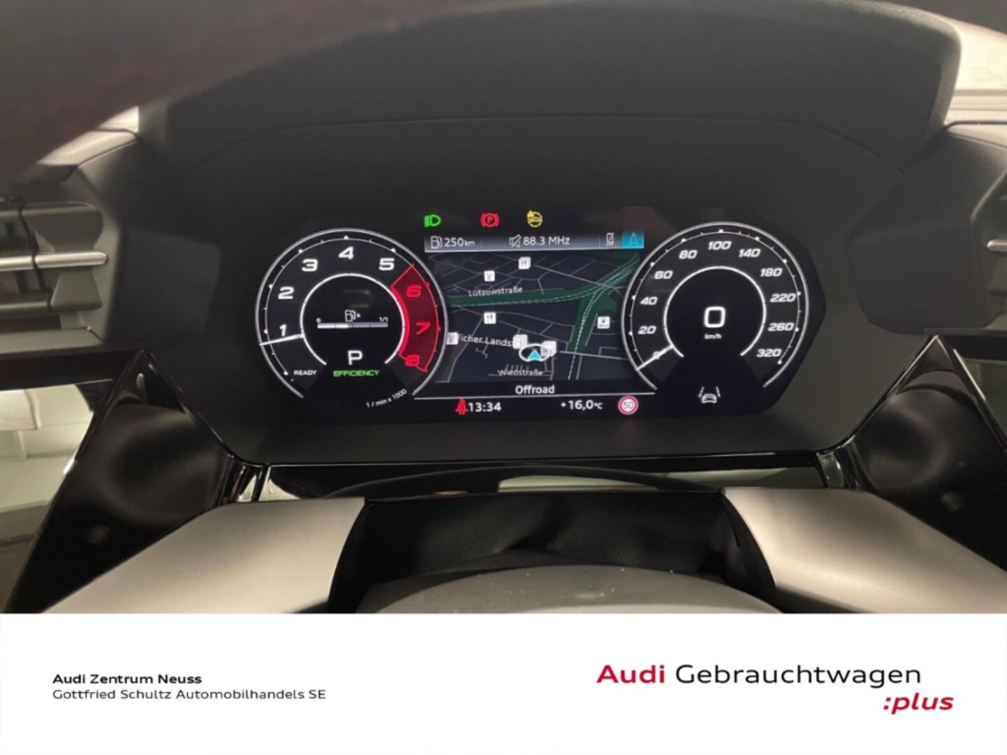 Bild über Audi RS 3 Sportback TFSI quattro S tronic - für weitere Informationen kontaktieren Sie den Audi Partner