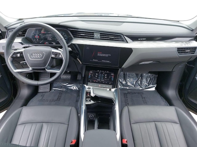 2024 Audi Q8 e-tron Premium - Photo 9