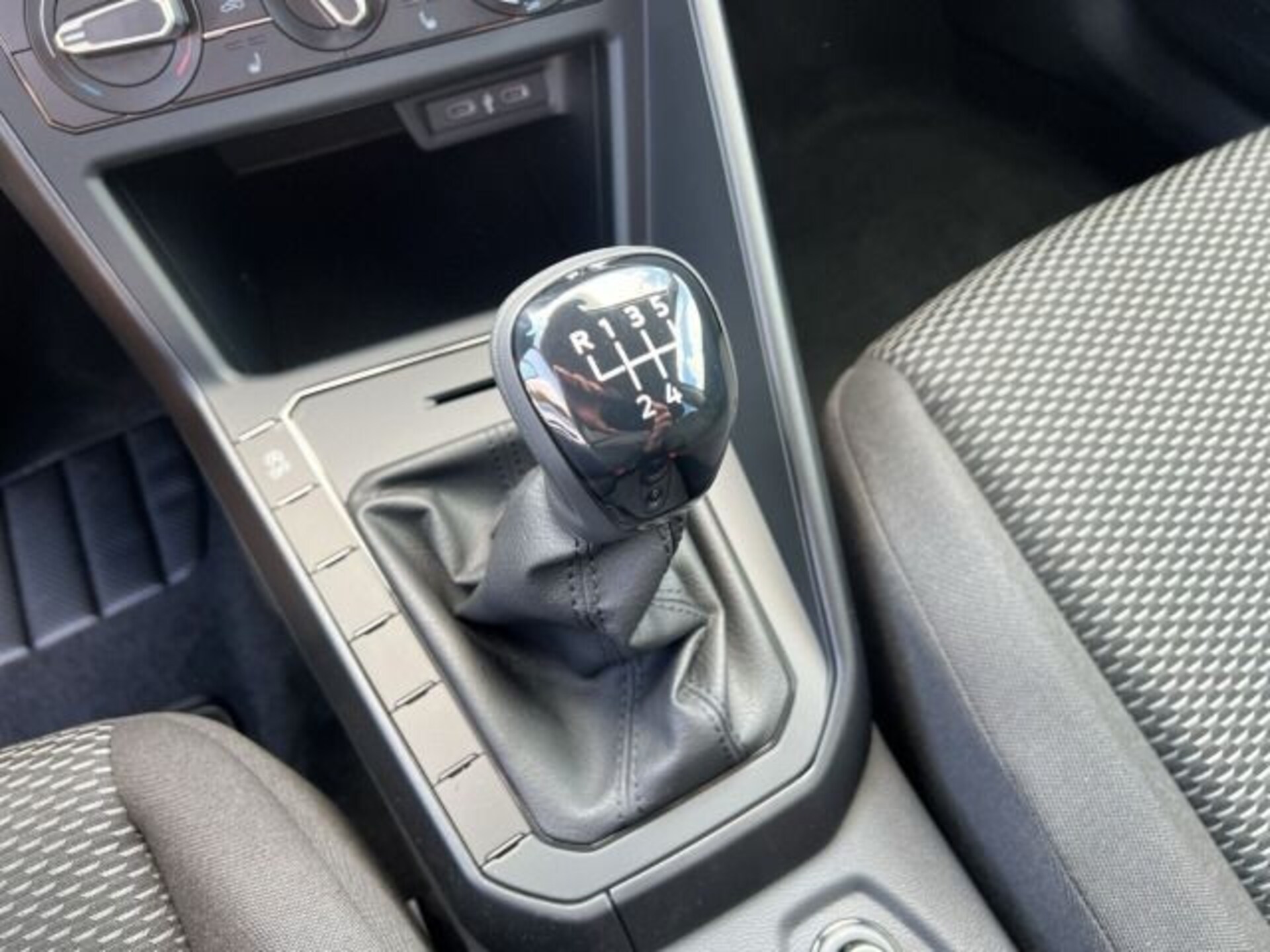 Volkswagen Polo Basis-Modell