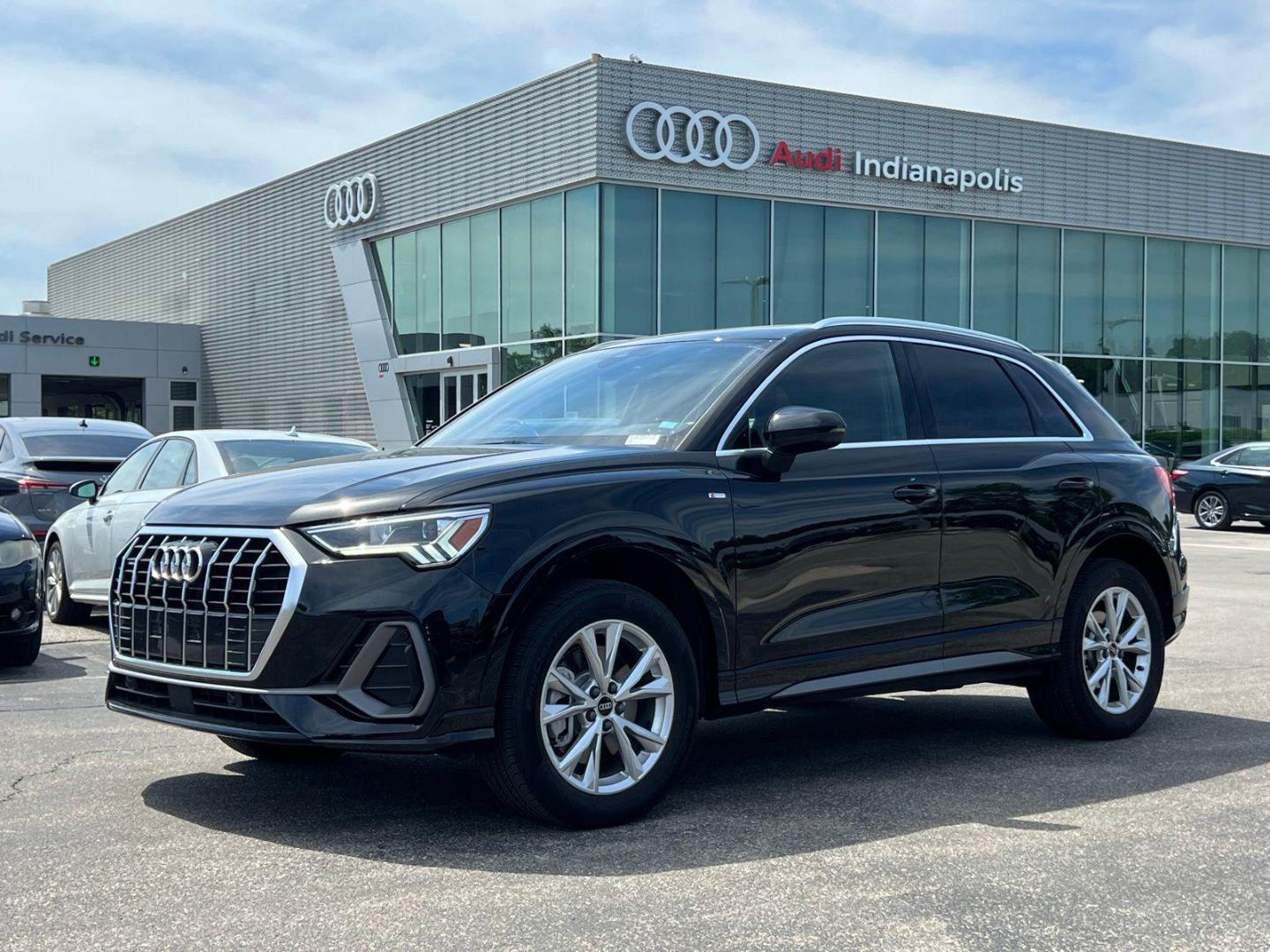 2025 Audi Q3 45 TFSI S Line Premium quattro's photo