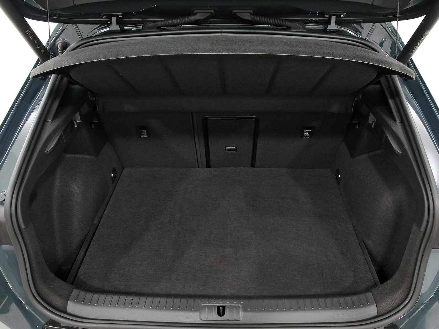 CUPRA Formentor 1.5 TSI e-Hybrid DSG 150 kW (204 CV) — photo 8