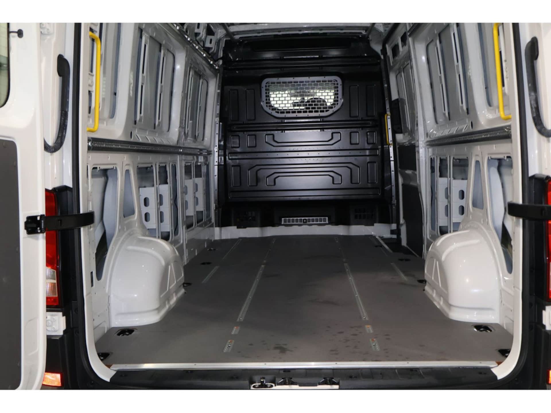 Volkswagen Crafter Kasten langer Radstand