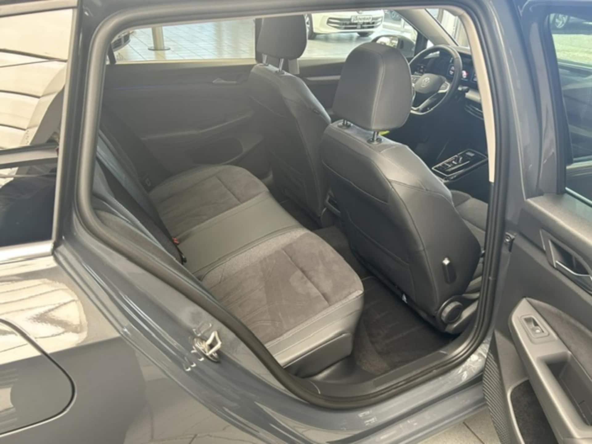 Volkswagen Golf Variant Style