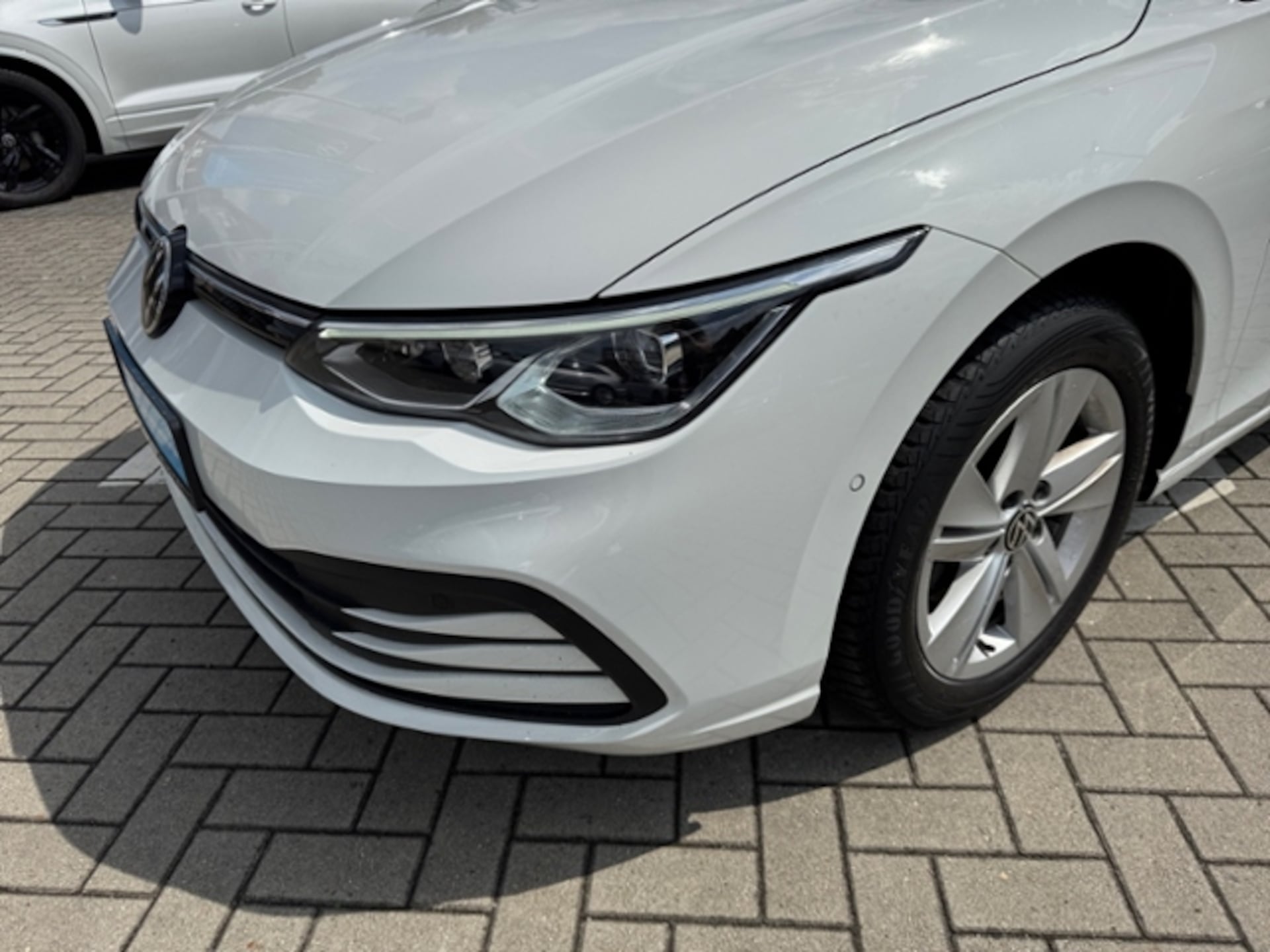 Volkswagen Golf Life