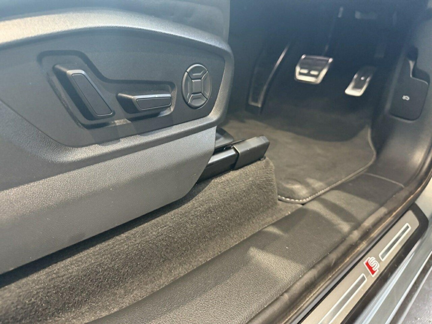 Image about Audi Q7 S line 50 TDI quattro tiptronic