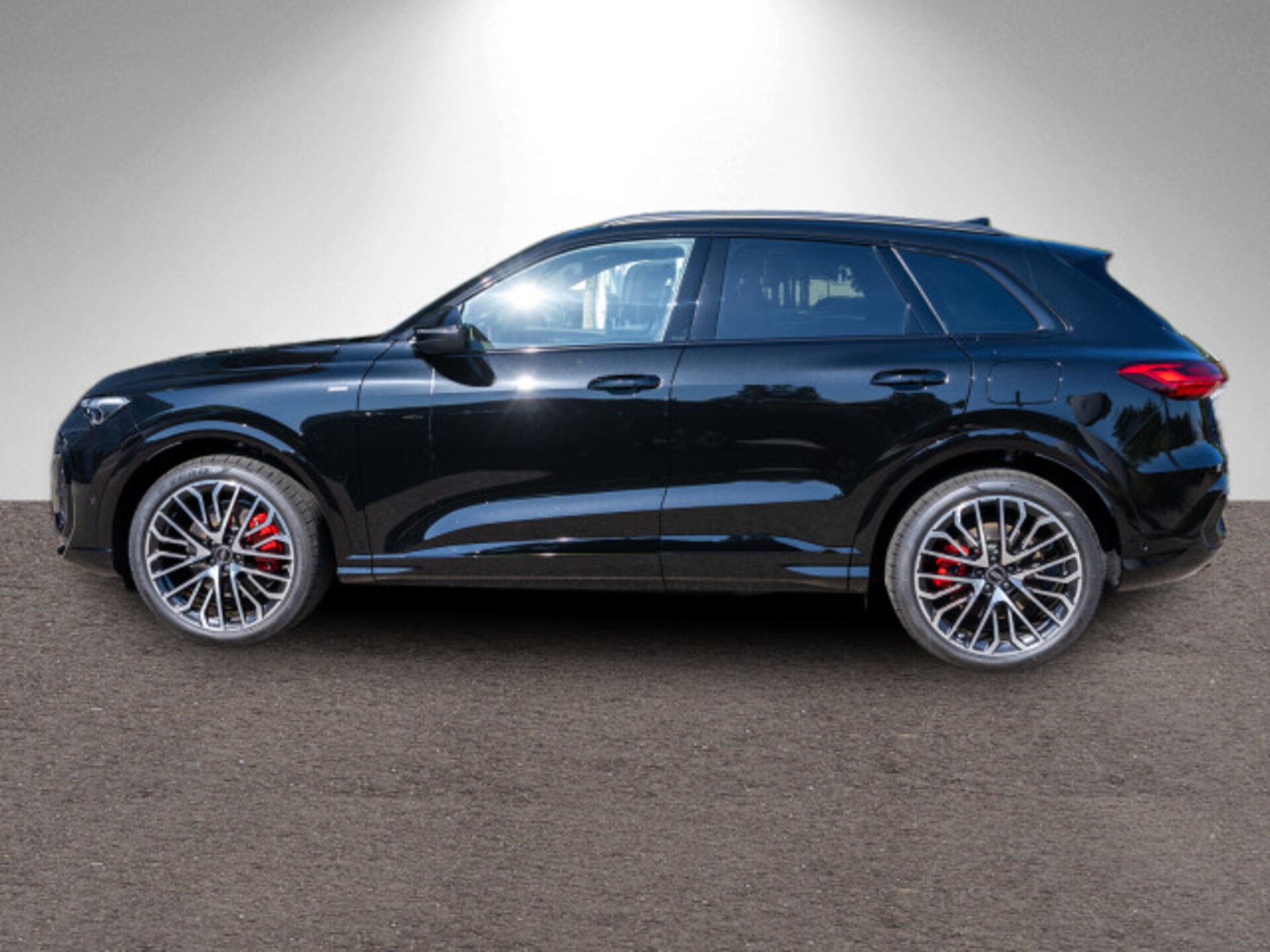 Audi Q5 SUV e-hybrid edition one