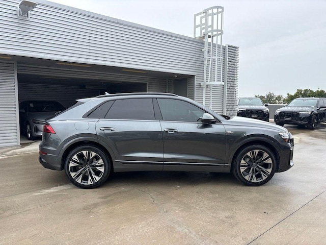 2026 Audi Q8