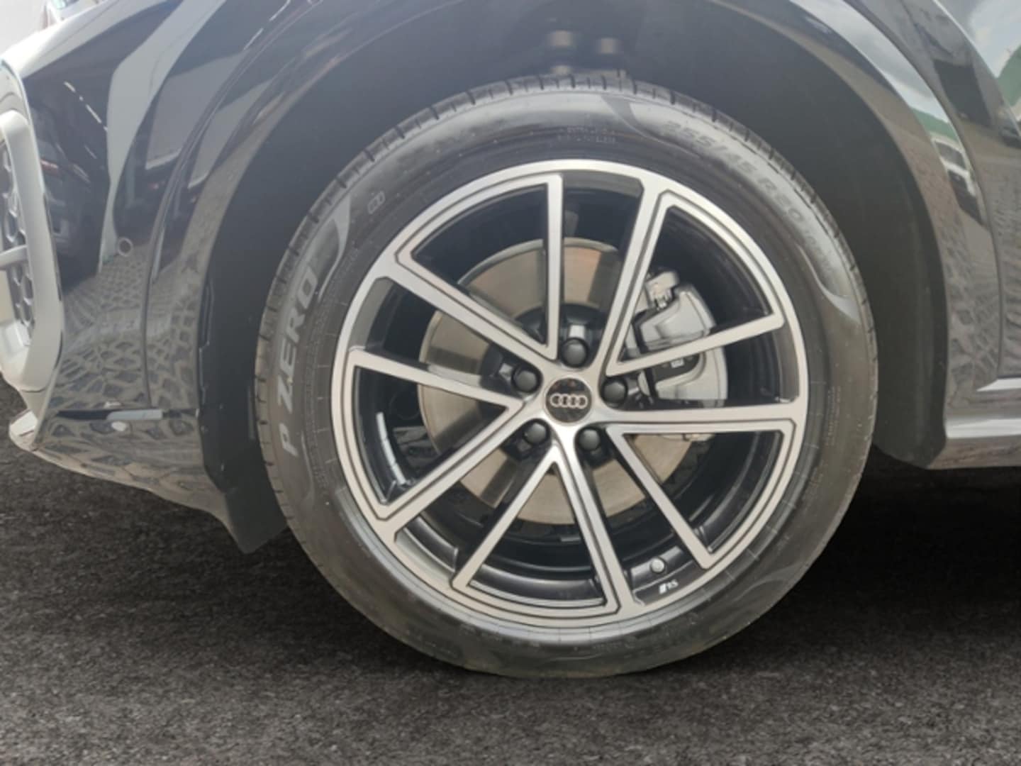 Bild über Audi Q5 Sportback TDI quattro 150 kW S tronic - für weitere Informationen kontaktieren Sie den Audi Partner