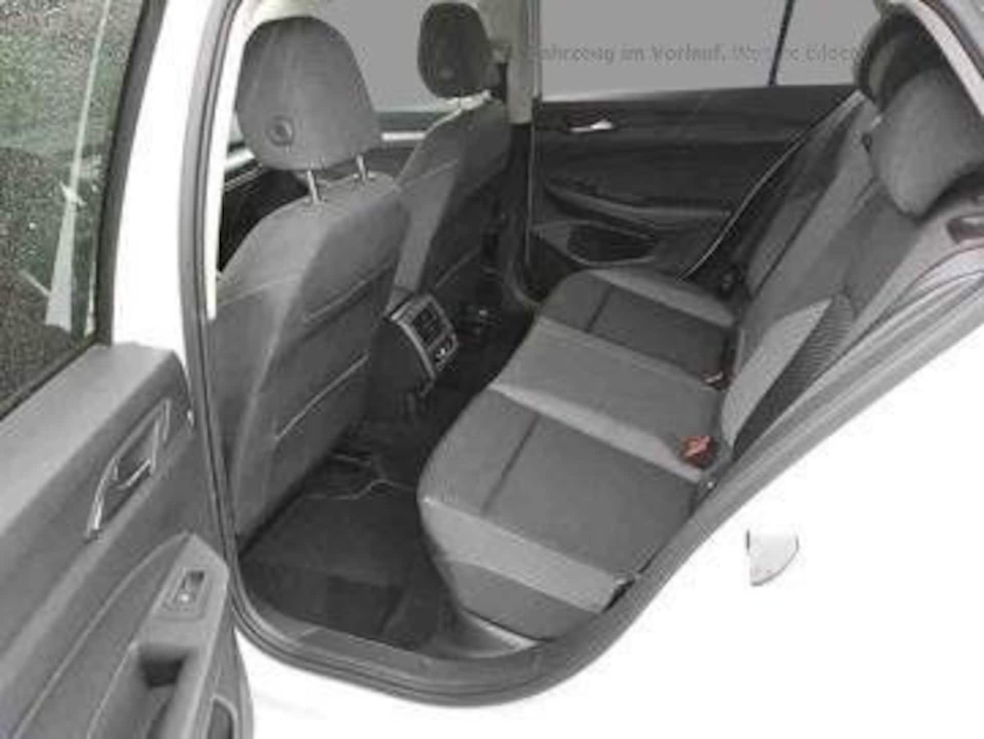 Volkswagen Golf Active