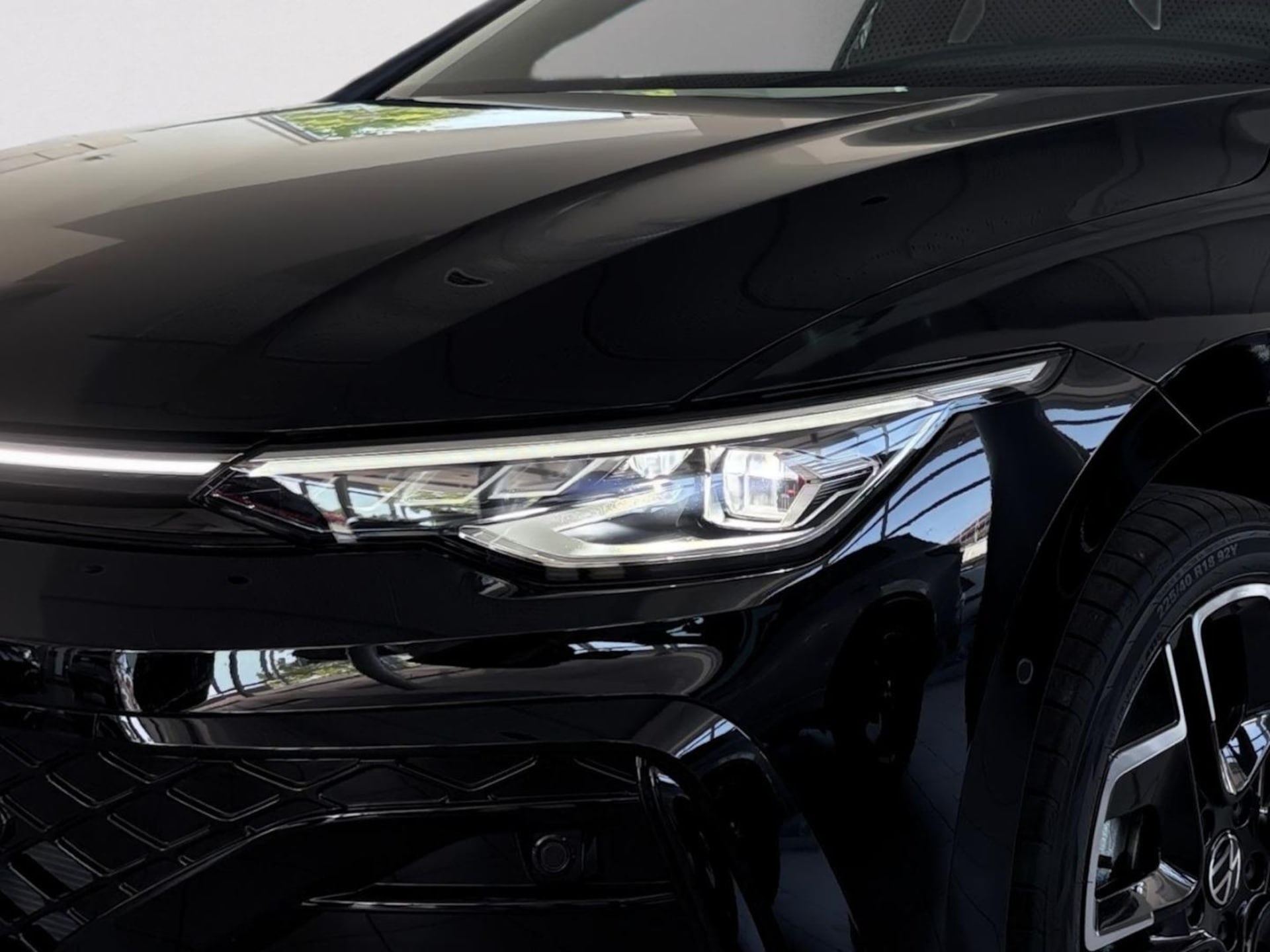 Volkswagen Golf R-Line