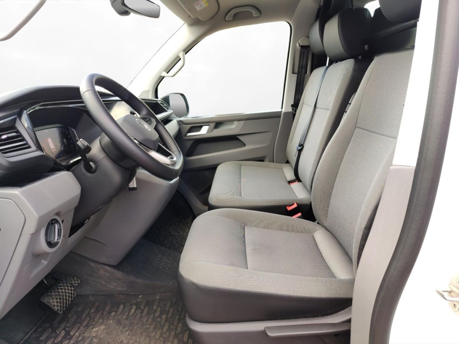 Volkswagen T6.1 Transporter Kasten langer Radstand – Bild 2