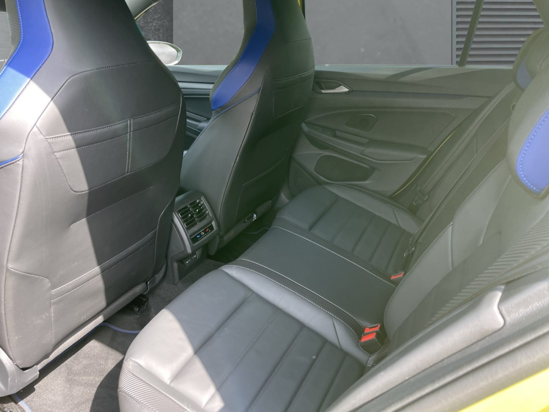 Volkswagen Golf R