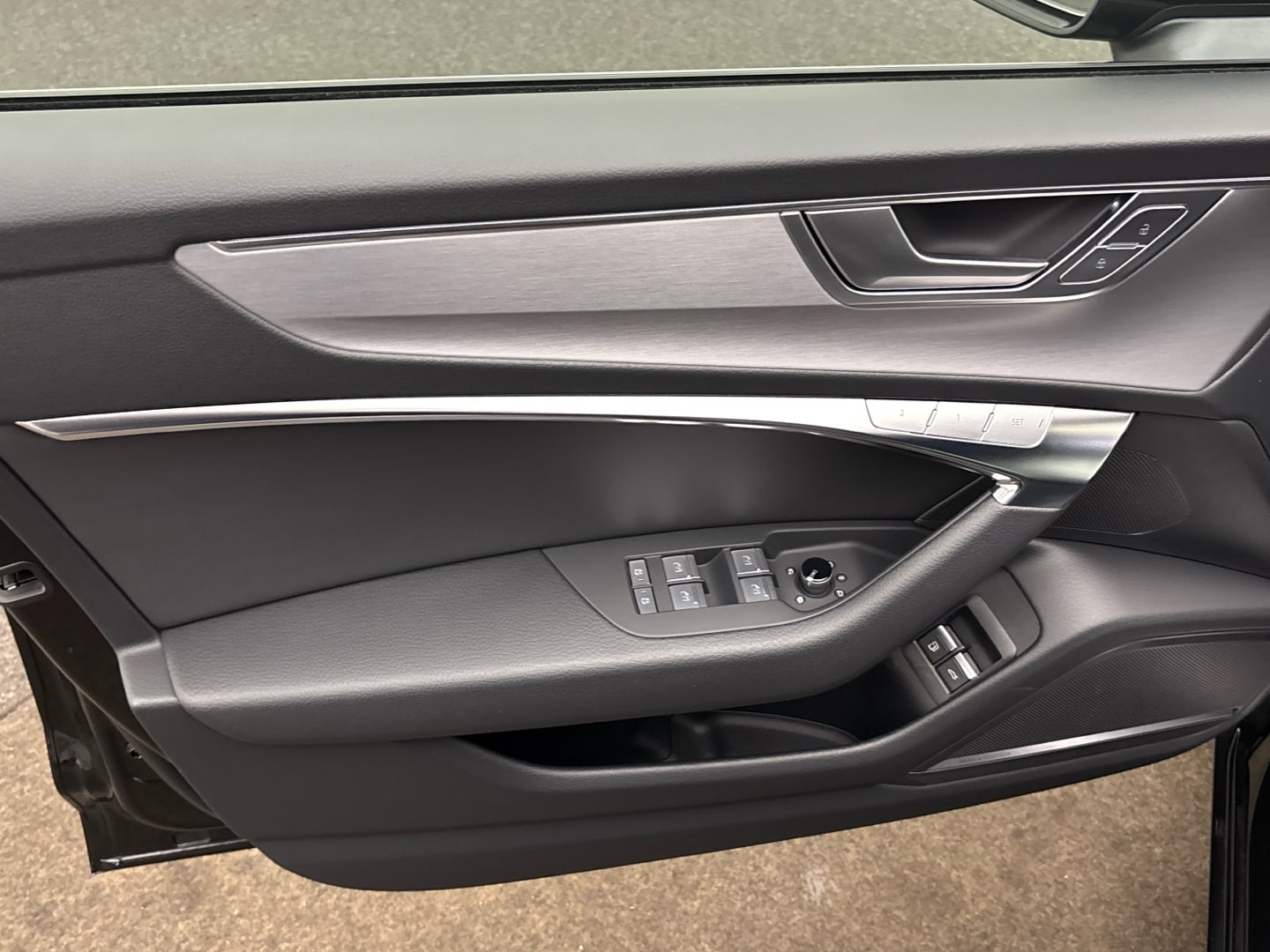 Bild über Audi A6 Avant TFSI e advanced 50 TFSI e quattro S tronic - für weitere Informationen kontaktieren Sie den Audi Partner