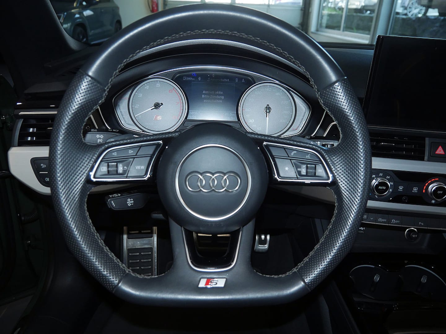 Bild über Audi S5 Cabriolet TFSI quattro tiptronic - für weitere Informationen kontaktieren Sie den Audi Partner