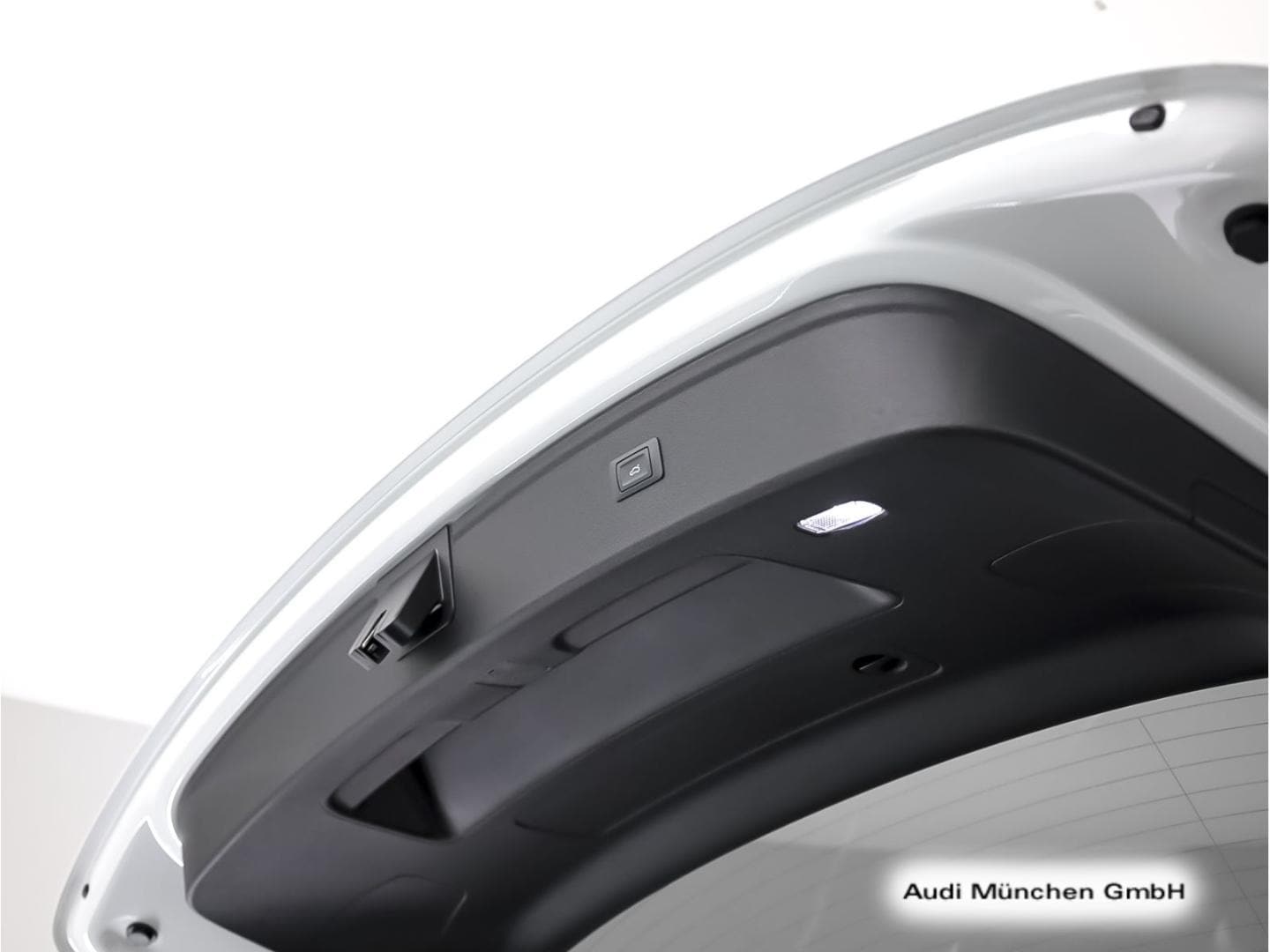 Bild über Audi Q5 TFSI e 50 TFSI e quattro S tronic - für weitere Informationen kontaktieren Sie den Audi Partner