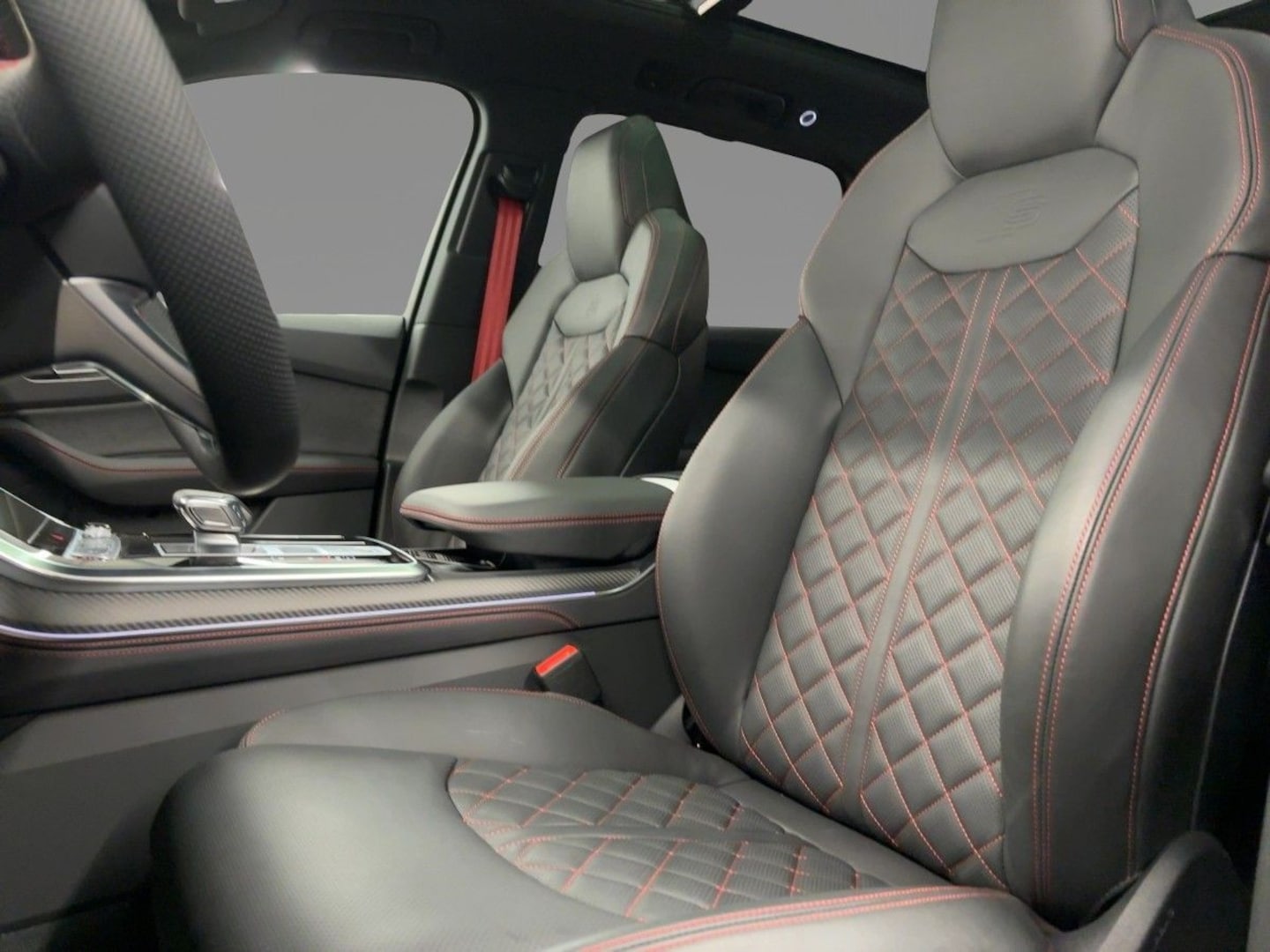 Bild über Audi SQ7 SUV TFSI quattro tiptronic - für weitere Informationen kontaktieren Sie den Audi Partner