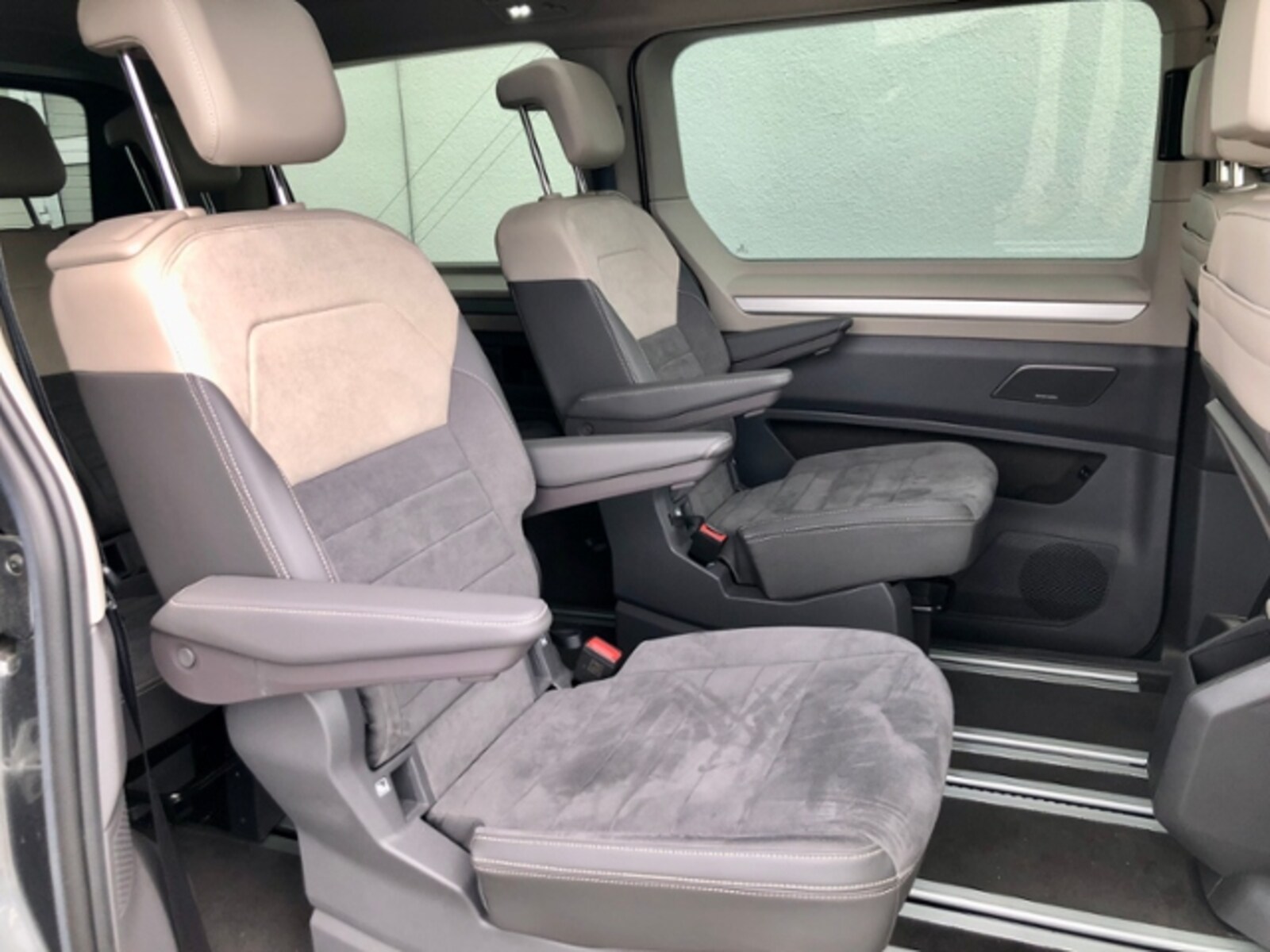 Volkswagen Multivan Langversion – Bild 13
