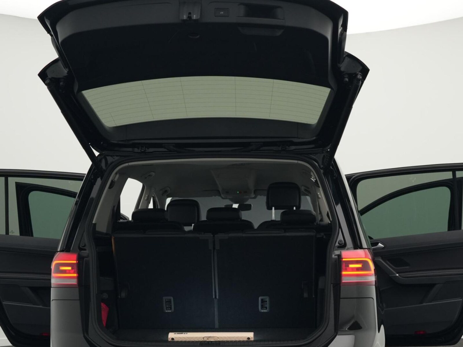Volkswagen Touran – Bild 16