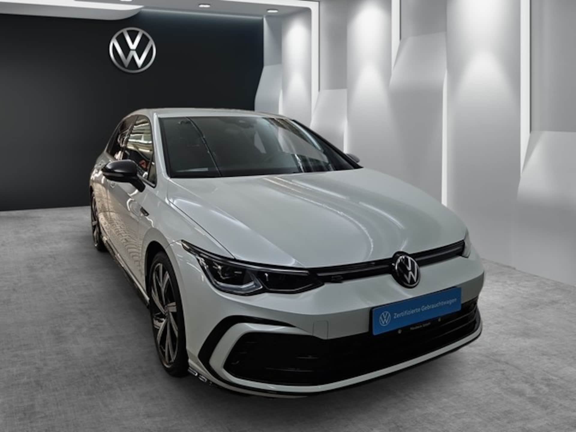 Volkswagen Golf R-Line