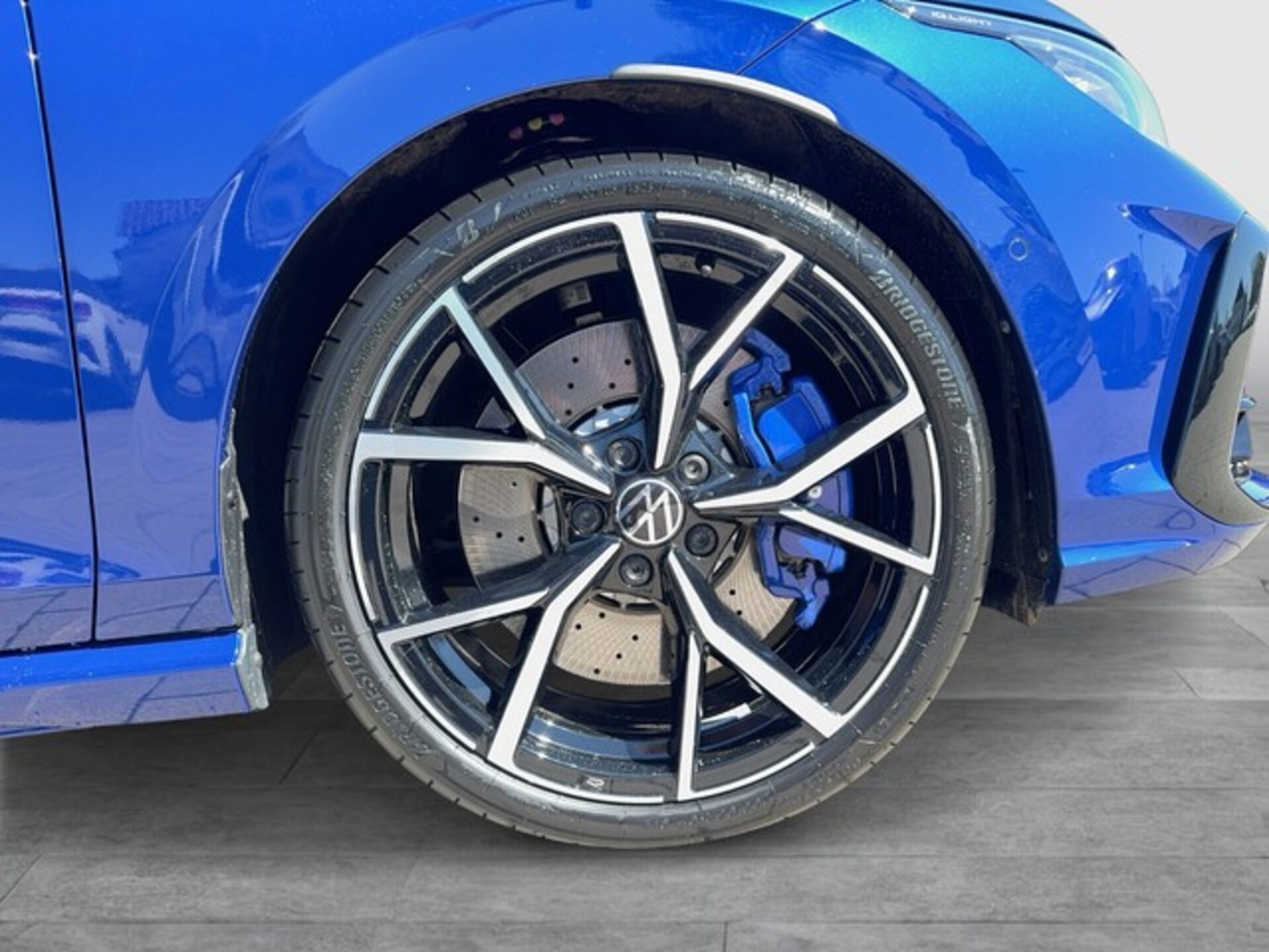 Volkswagen Golf Variant R