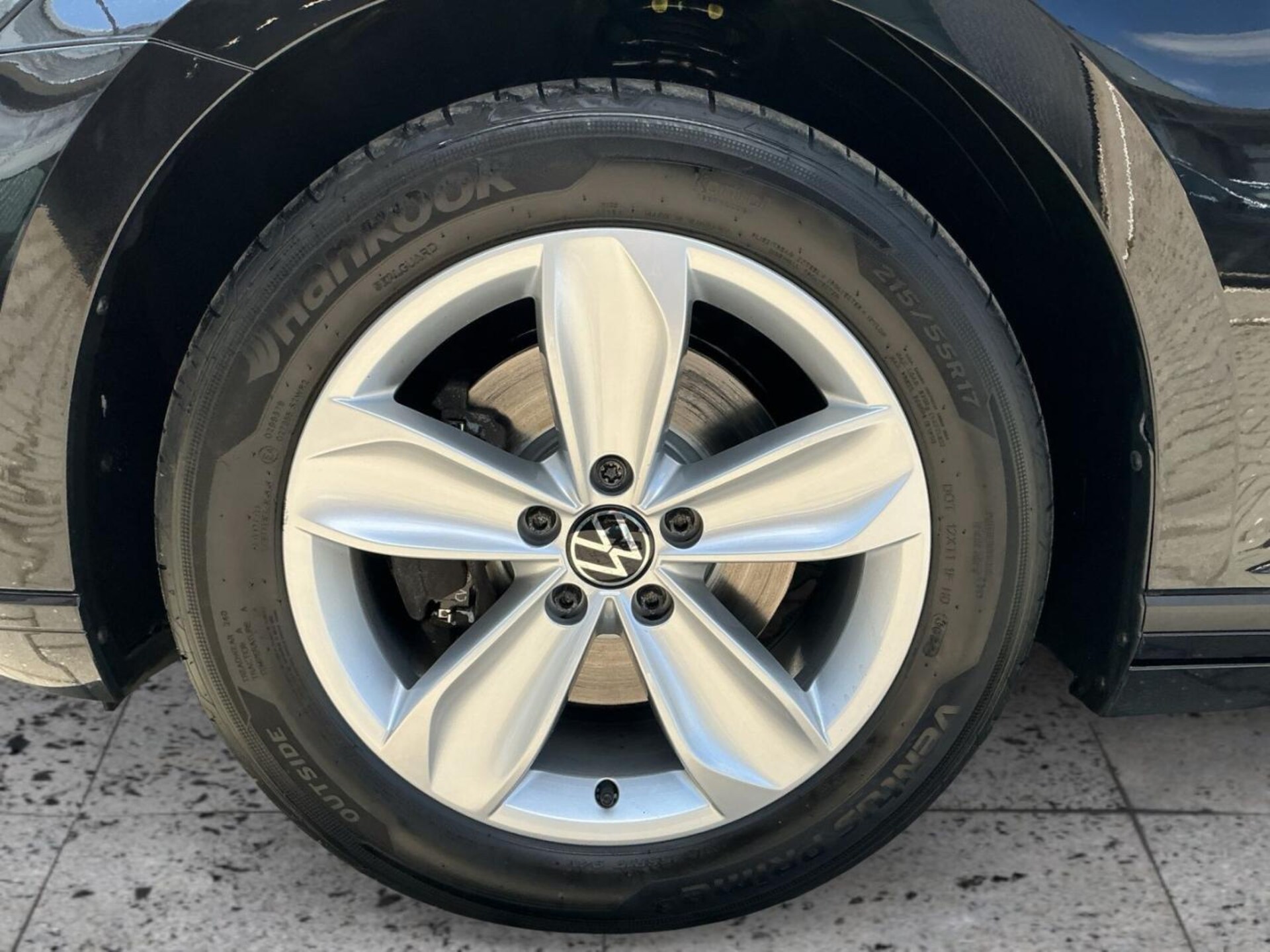 Volkswagen Passat Variant Basis-Modell