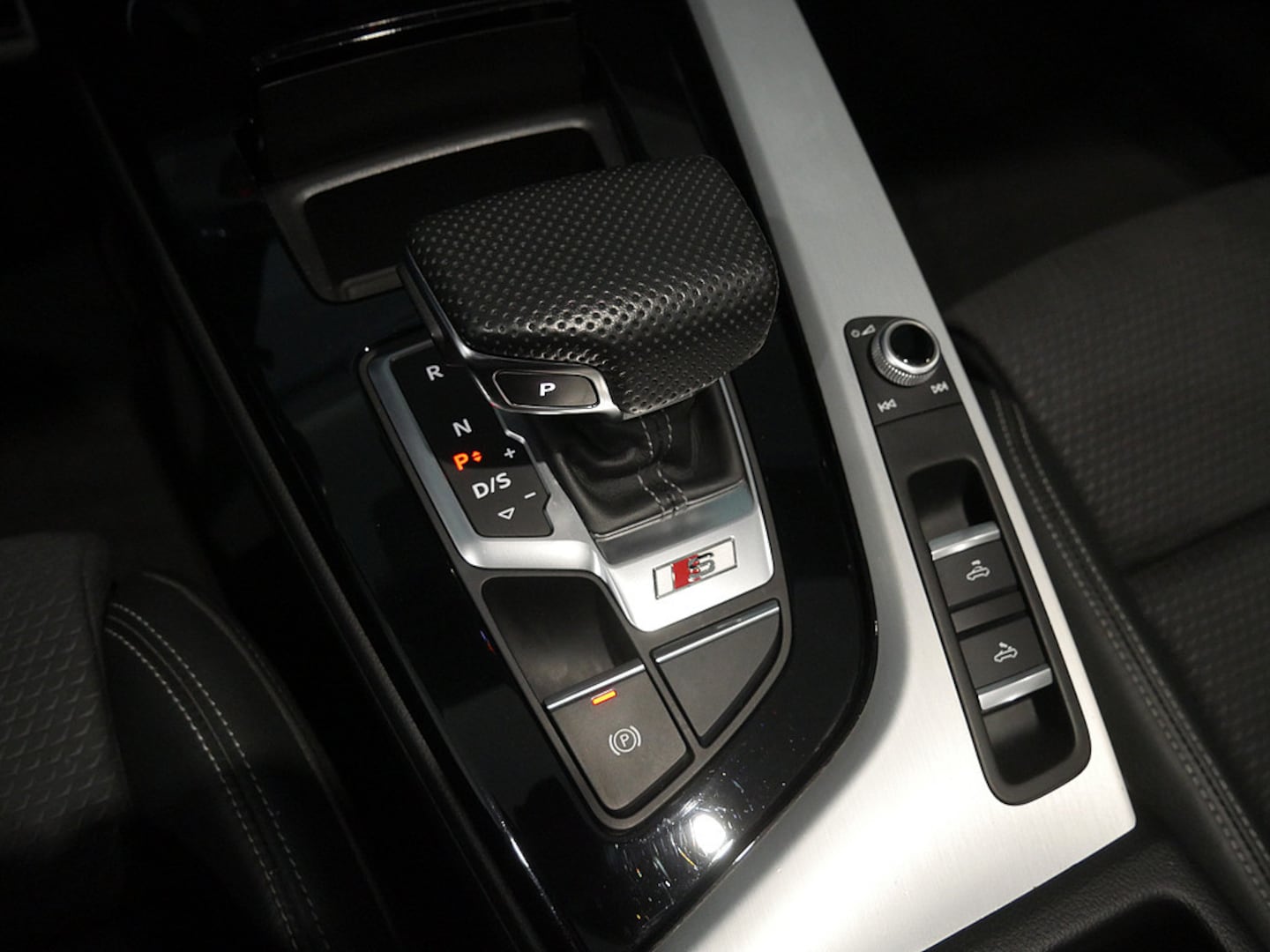 Bild über Audi S5 Cabriolet TFSI quattro tiptronic - für weitere Informationen kontaktieren Sie den Audi Partner