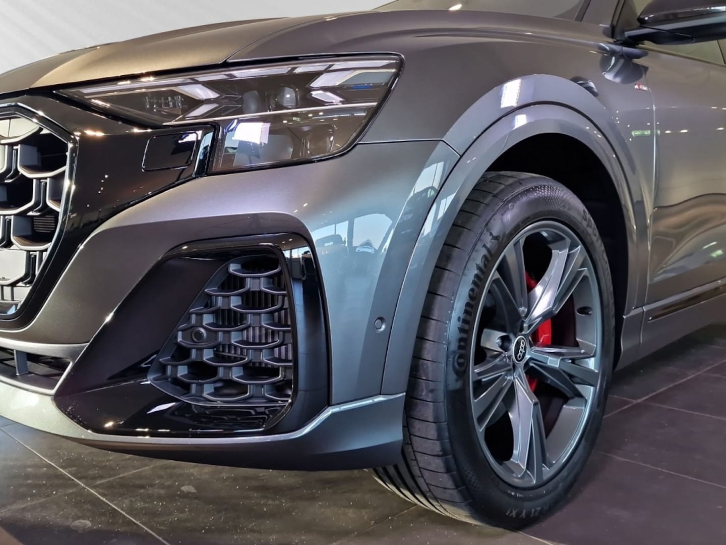 Bild über Audi Q8 SUV TFSI e S line business TFSI e quattro 360 kW tiptronic - für weitere Informationen kontaktieren Sie den Audi Partner