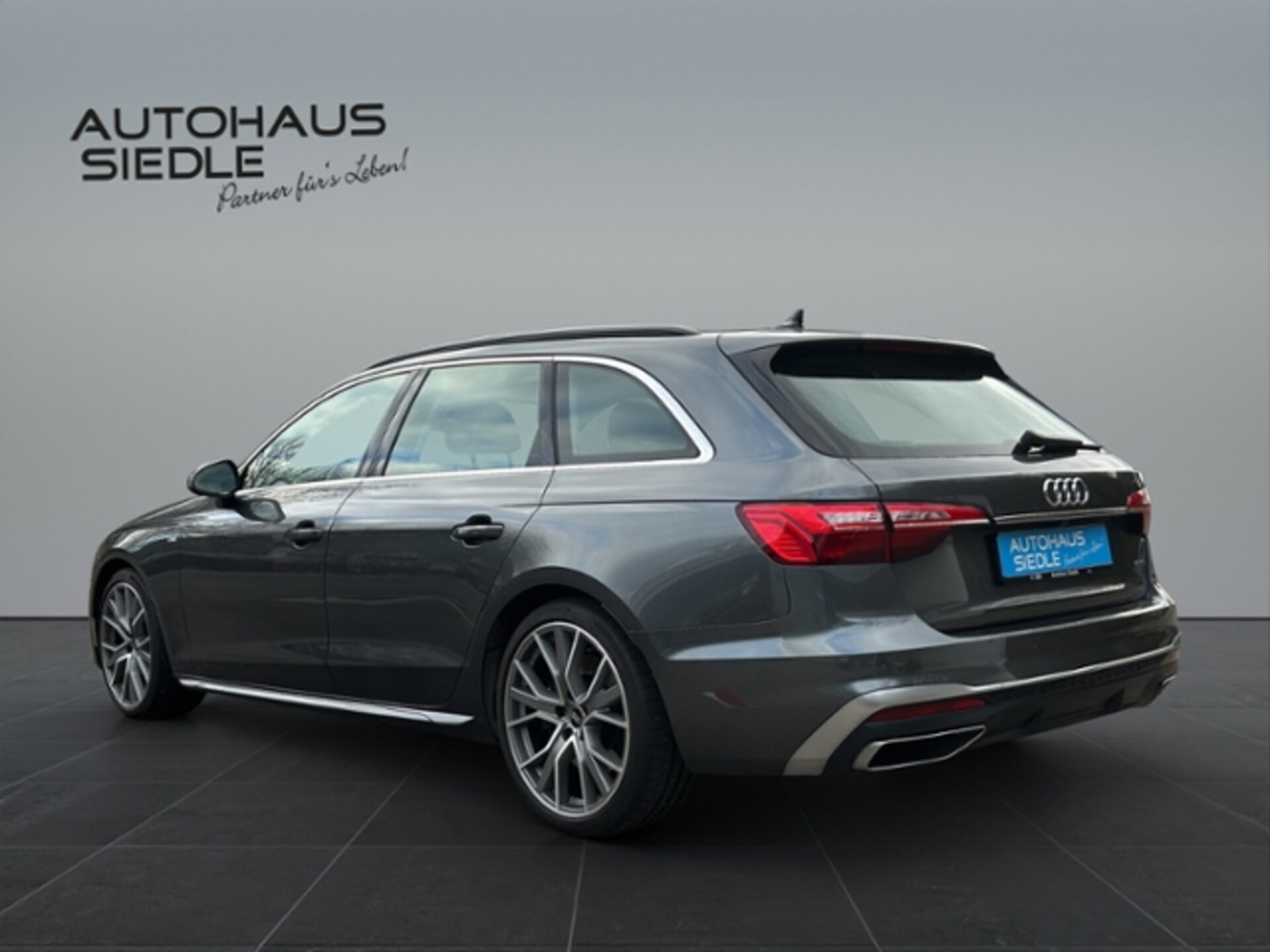Audi A4 Avant S line