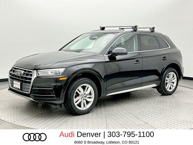 2020 Audi Q5 45 Titanium quattro S tronic Premium's photo