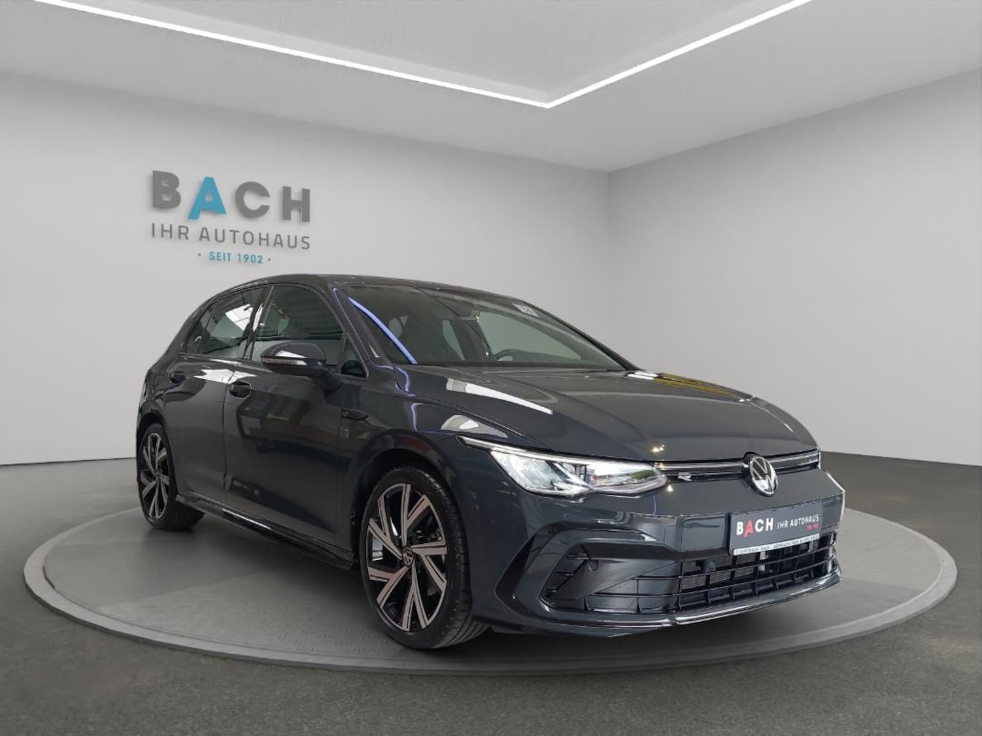 Volkswagen Golf R-Line