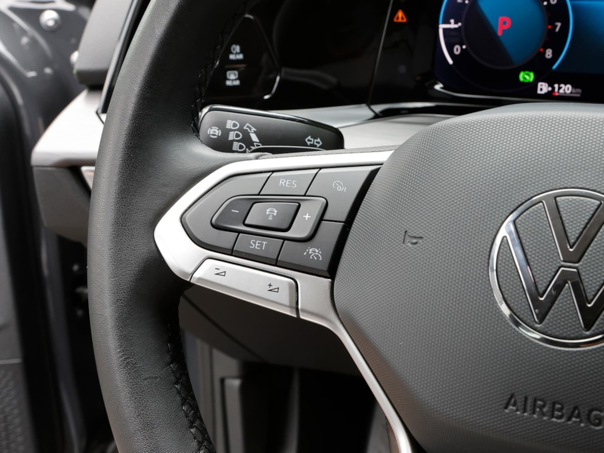 Volkswagen Golf Style