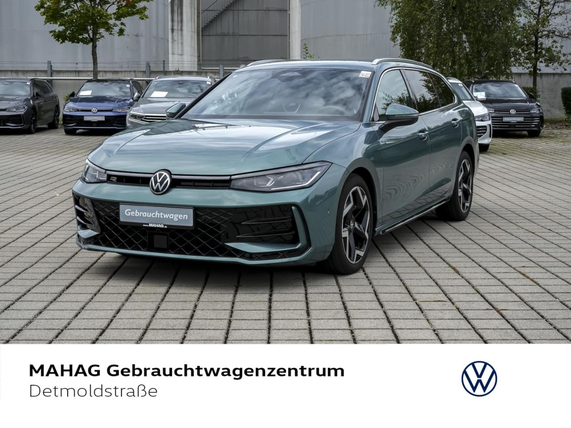 Volkswagen Passat — Volkswagen Passat Passat Variant R-Line 2.0 TDI IQ.Light Navi ParkAssist+ RearView APP DSG