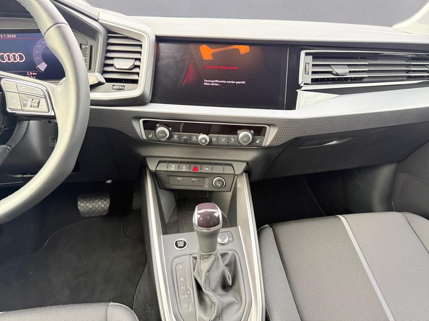 Bild über Audi A1 Sportback advanced 25 TFSI S tronic - für weitere Informationen kontaktieren Sie den Audi Partner