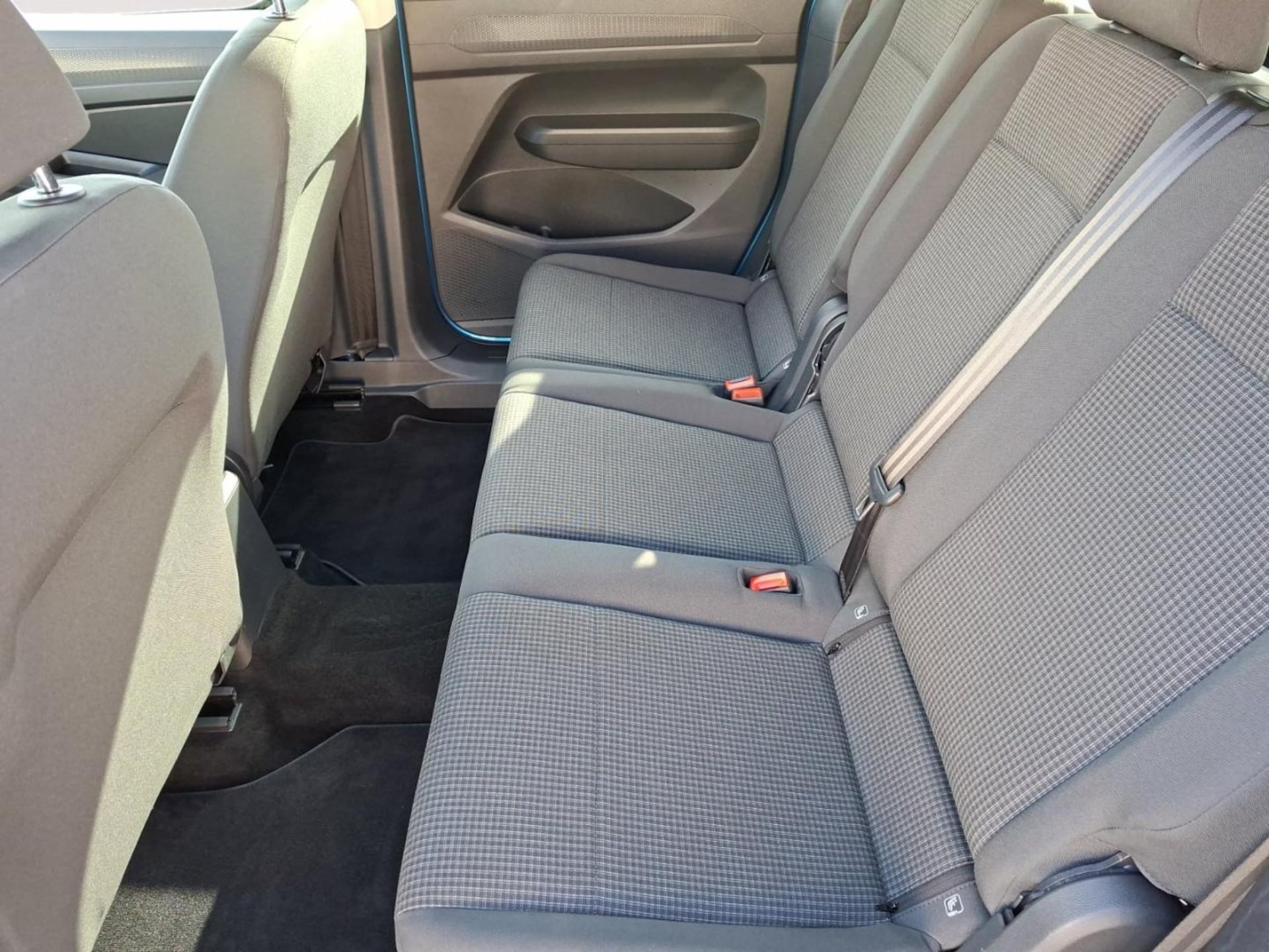 Volkswagen Caddy Basis-Modell