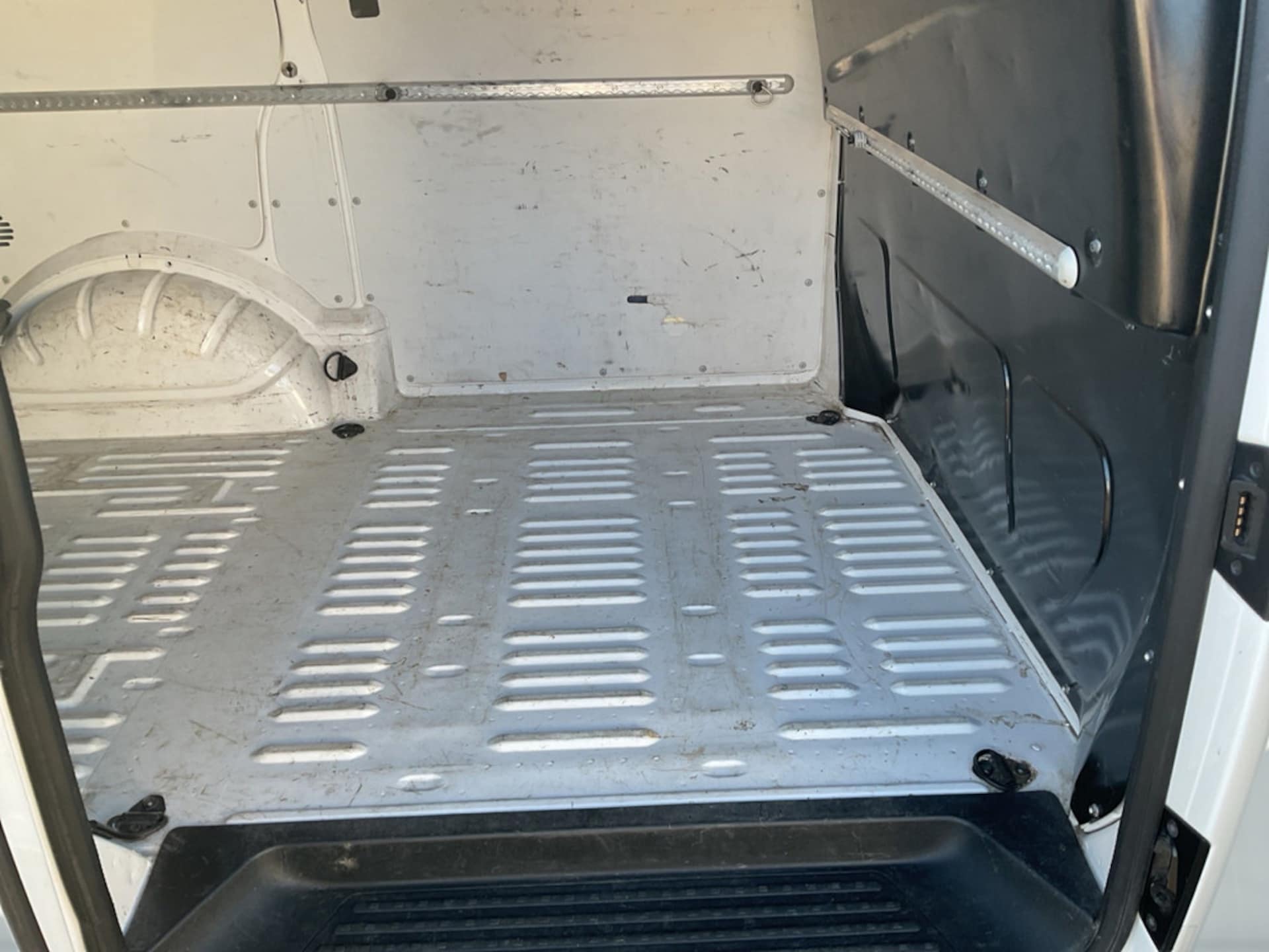 Volkswagen T6.1 Transporter Kasten kurzer Radstand