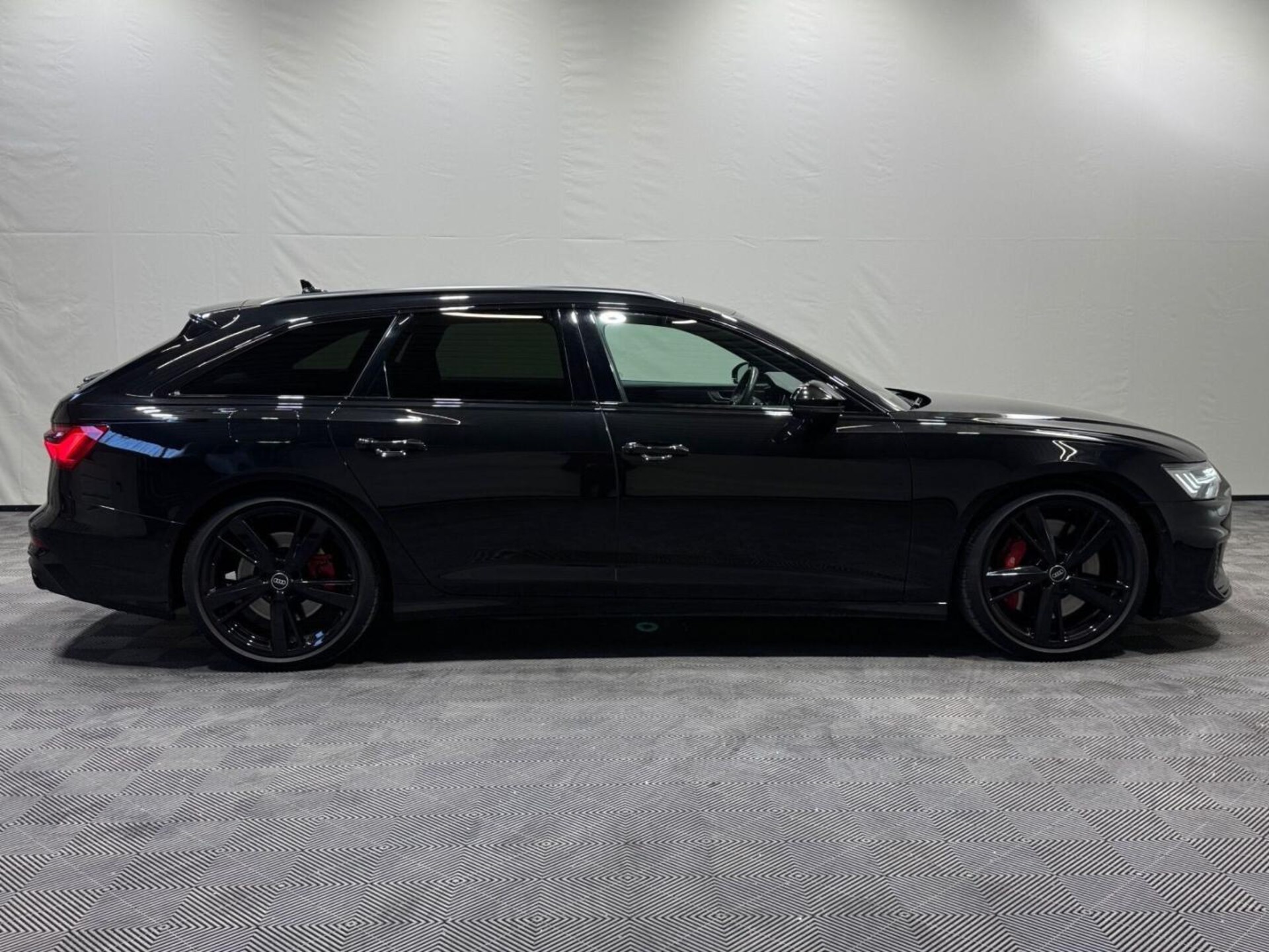 Audi S6 Avant