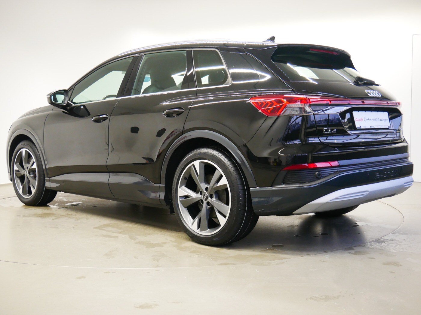 Image about Audi Q4 e-tron 40 e-tron