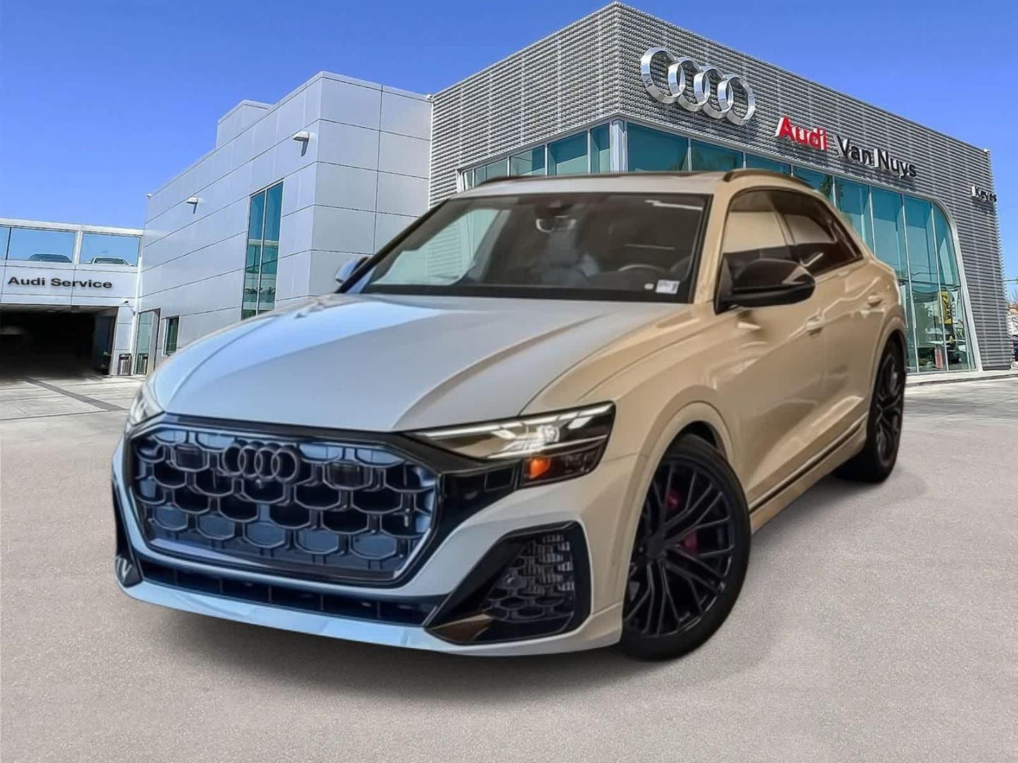 2026 Audi SQ8 Premium Plus quattro's photo