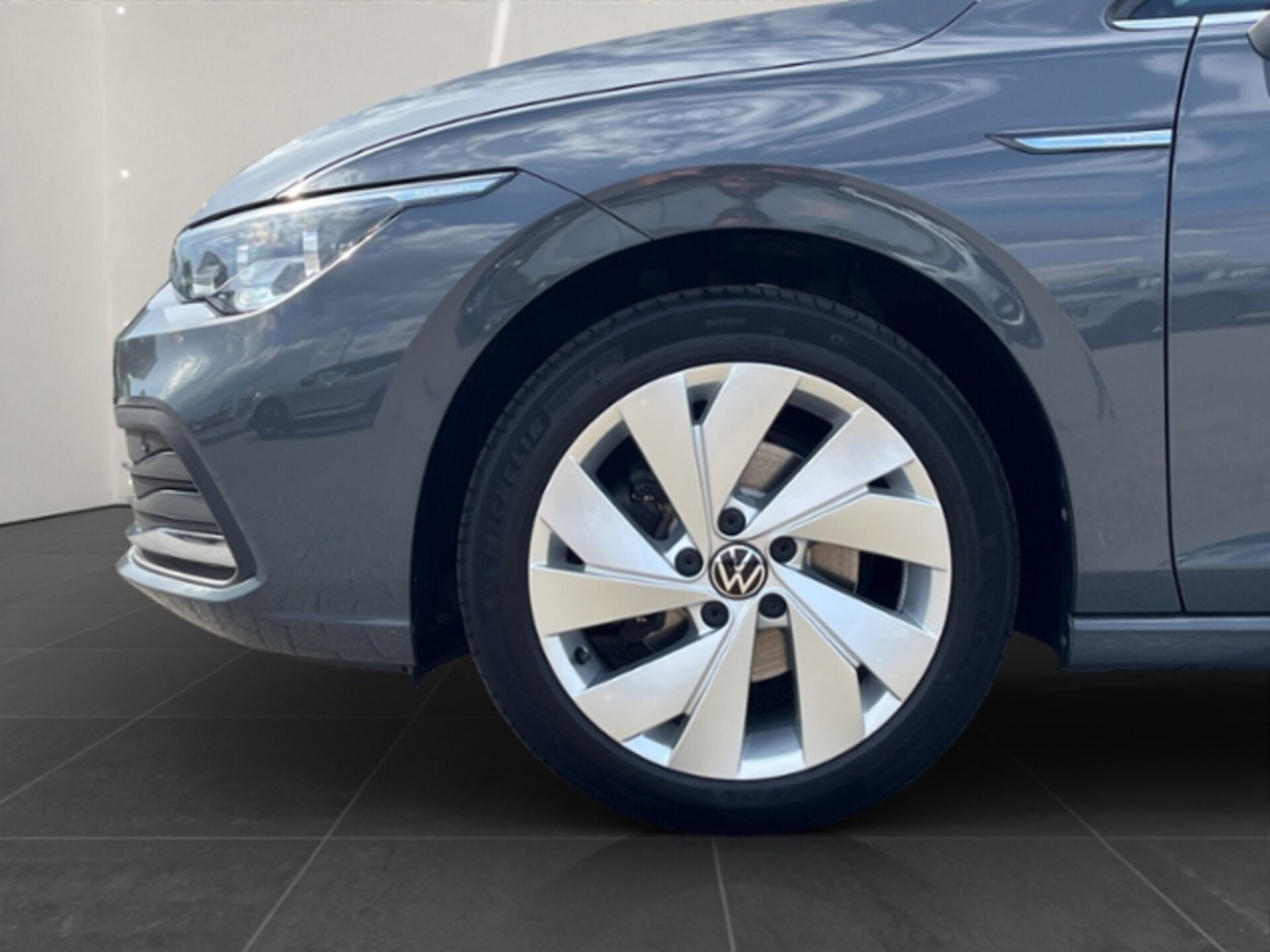 Volkswagen Golf Style