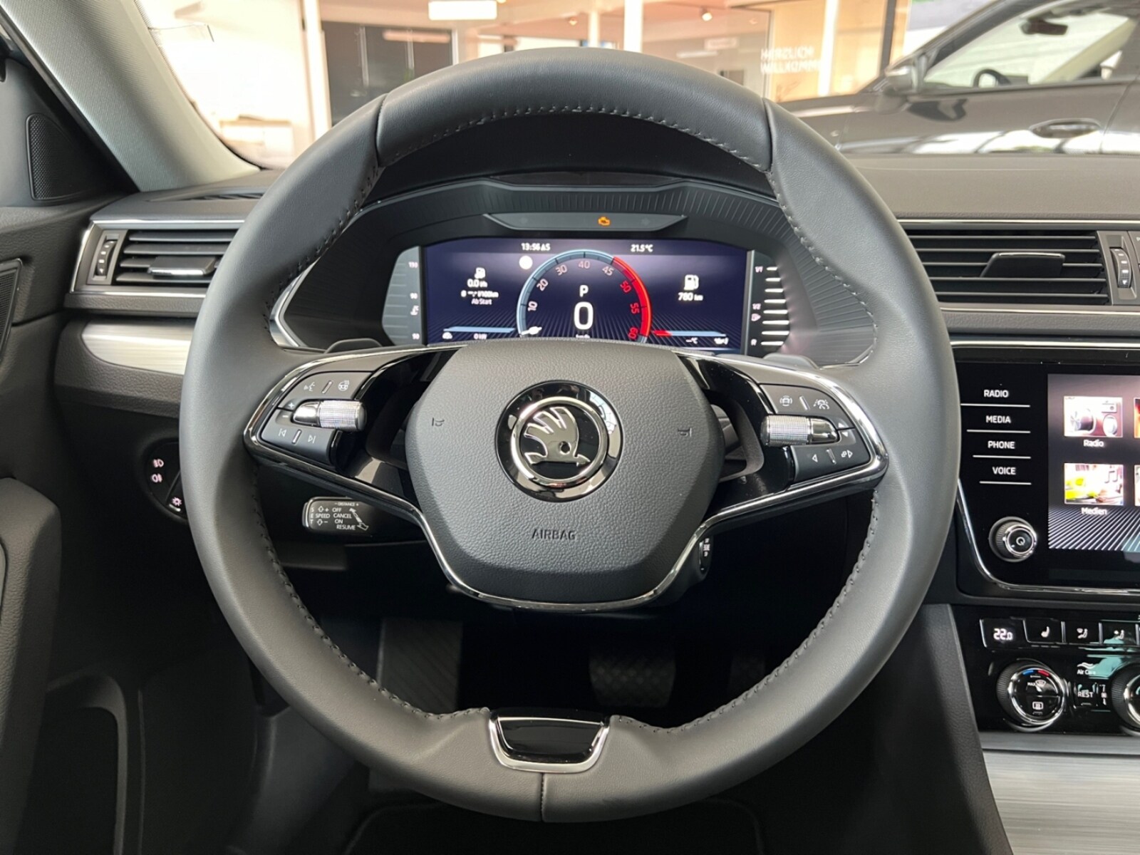 Škoda Superb Combi – Bild 11
