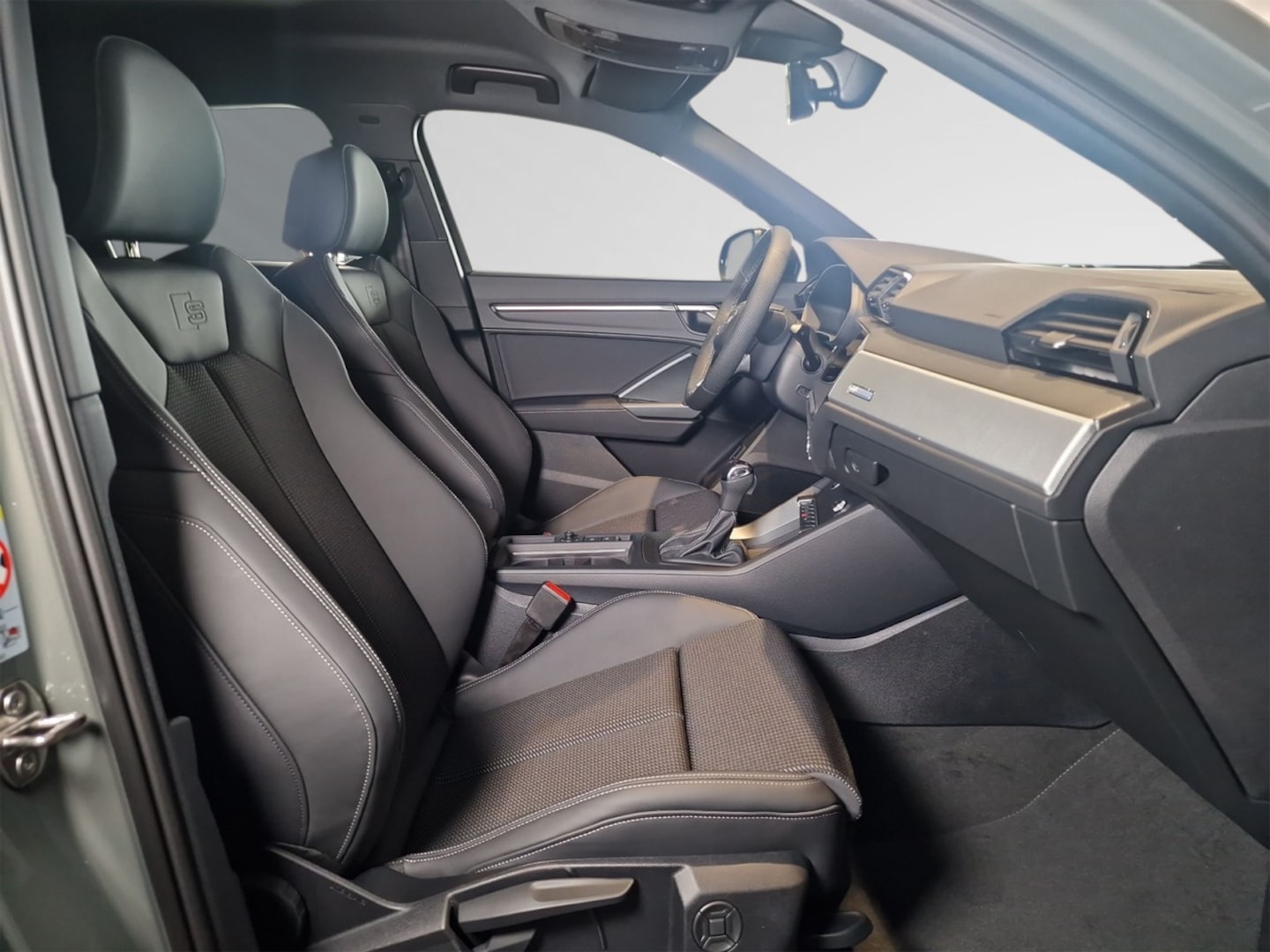 Bild über Audi Q3 S line 35 TFSI S tronic - für weitere Informationen kontaktieren Sie den Audi Partner