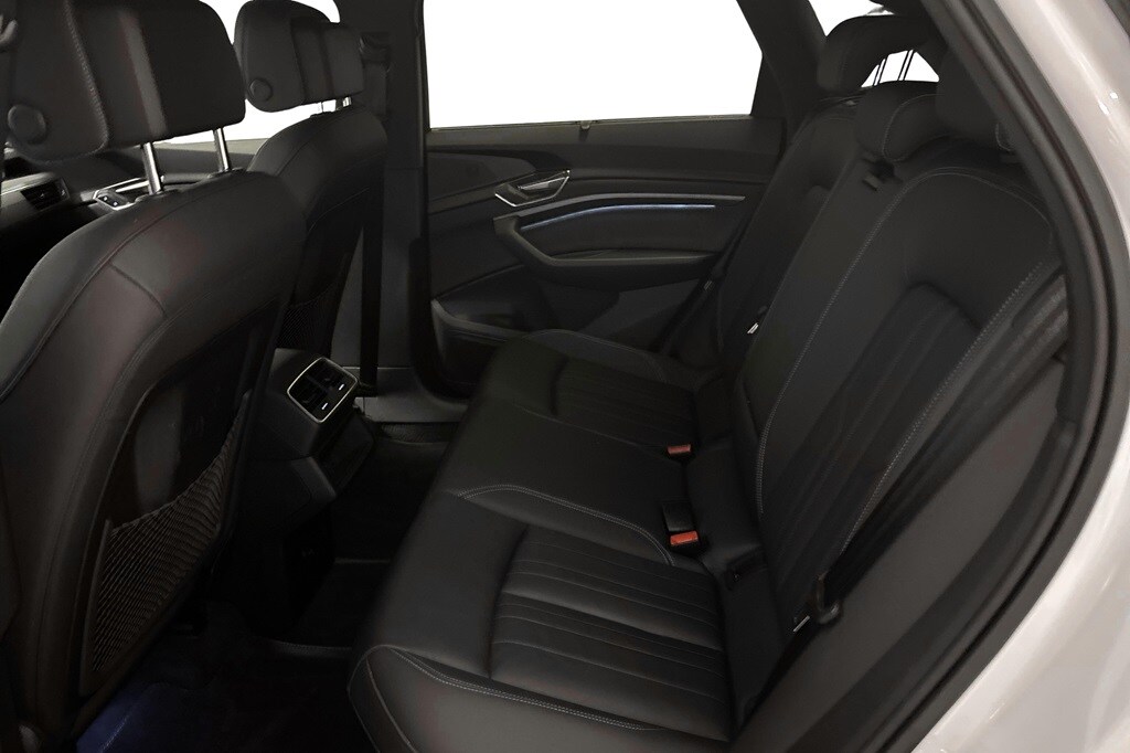 Bild som visar Audi Q8 e-tron Q8 50 e-tron quattro Proline 250,00 kW - för mer information kontakta din Audi Partner