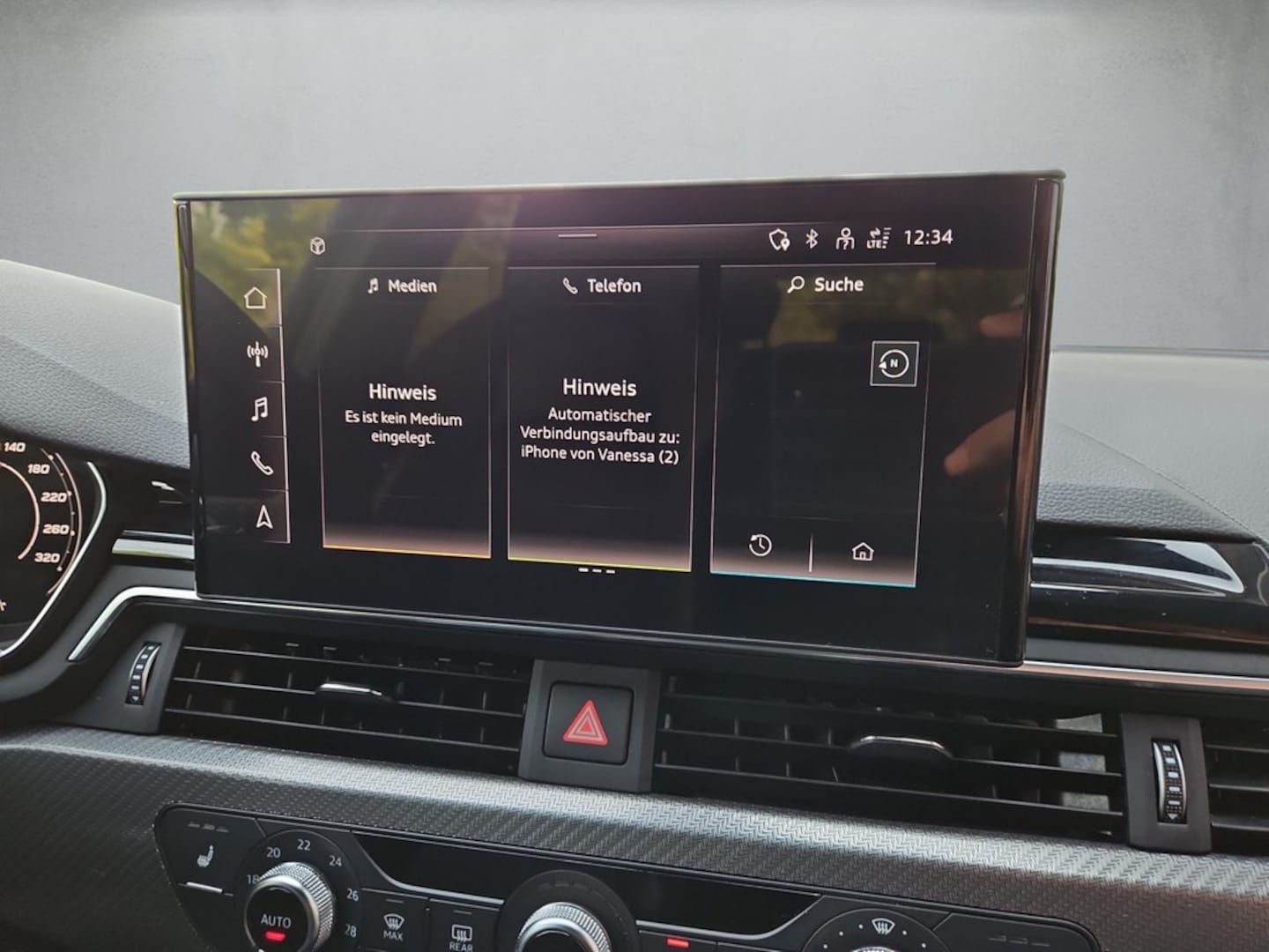 Bild über Audi RS 4 Avant TFSI quattro tiptronic - für weitere Informationen kontaktieren Sie den Audi Partner